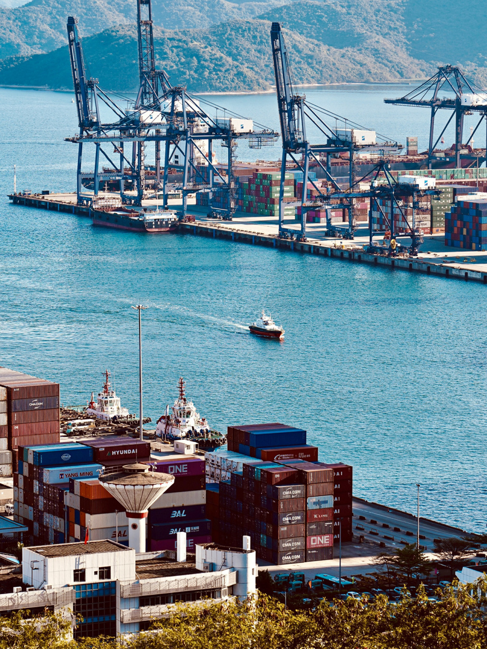 9797 天气晴7715 - 从最远的地铁口01出站 经过一个个更近