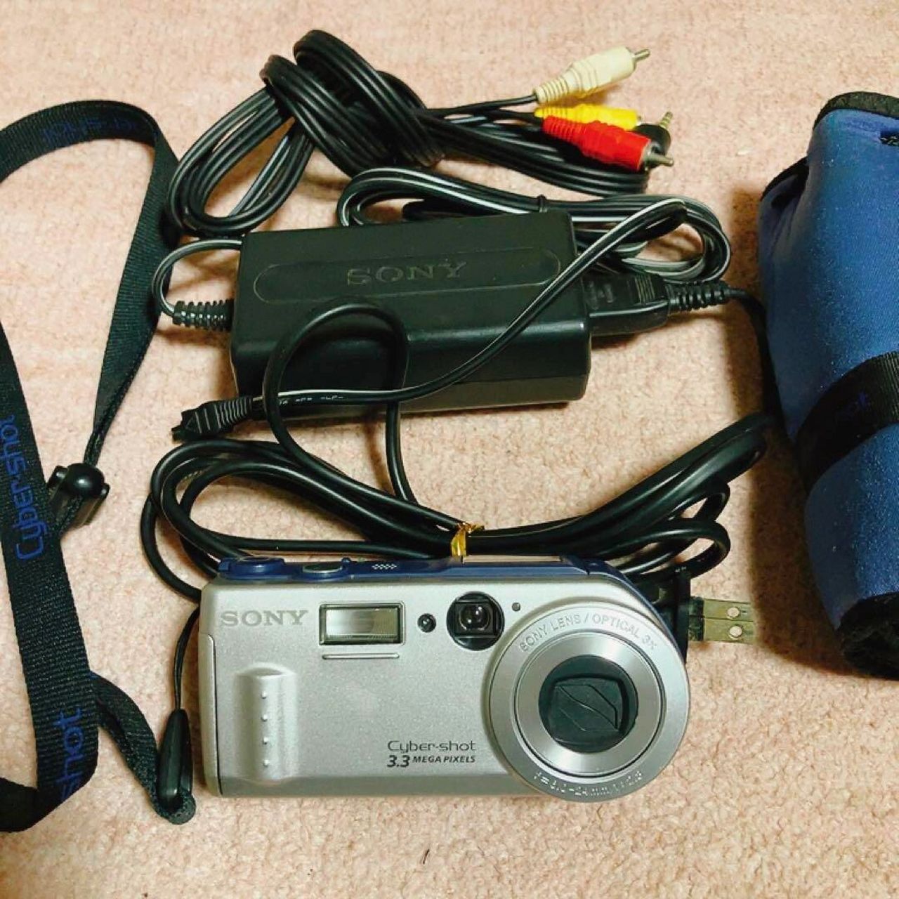 型号索尼dsc-p1 有开机照 不过是用充电器开启的 日内免邮 拼邮合适