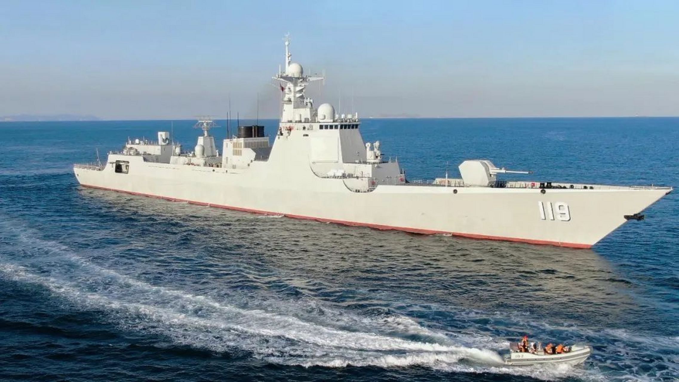 贵阳舰,节日快乐!