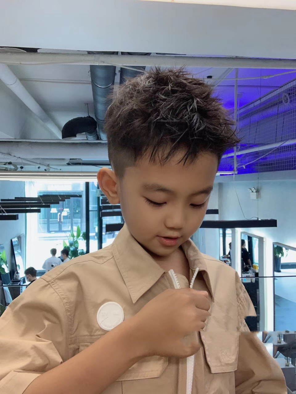小男孩帅气发型 小男孩烫发发型 超帅推荐 今日烫发 16615颜值不