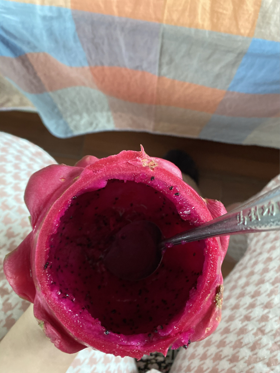 我产后第四天了还没排便,吃了个红心火龙果坐等排便了