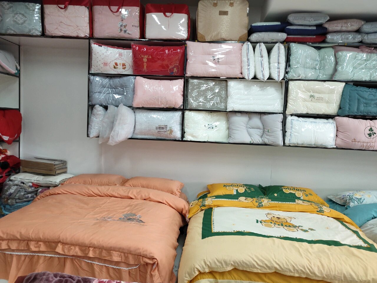 家纺实体店陈列 遵义新雪域批发市场家纺店