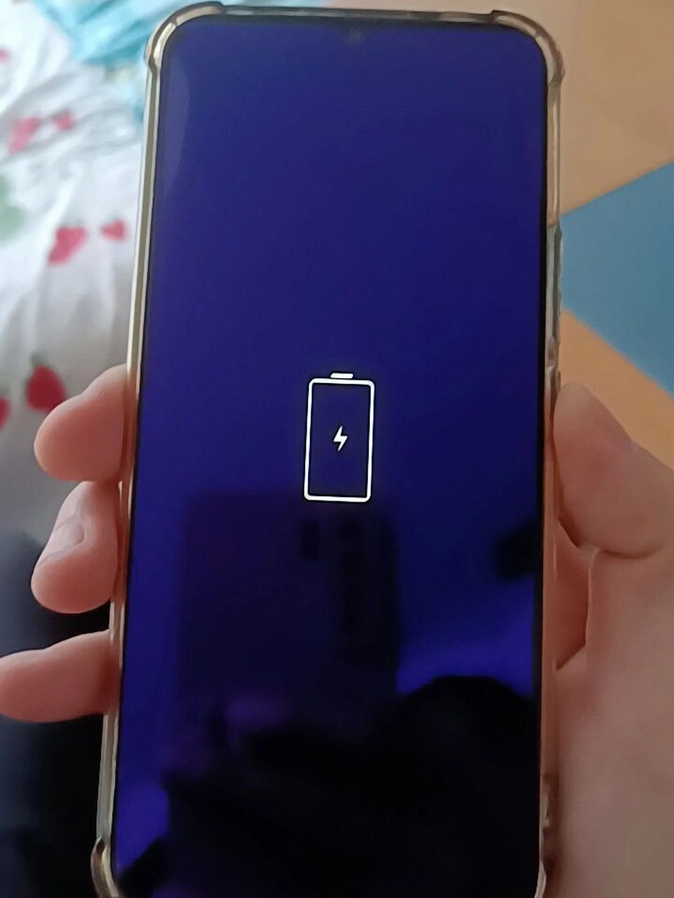 不懂就问|小米手机充电好久一直这样怎么回 充不进去开不了机