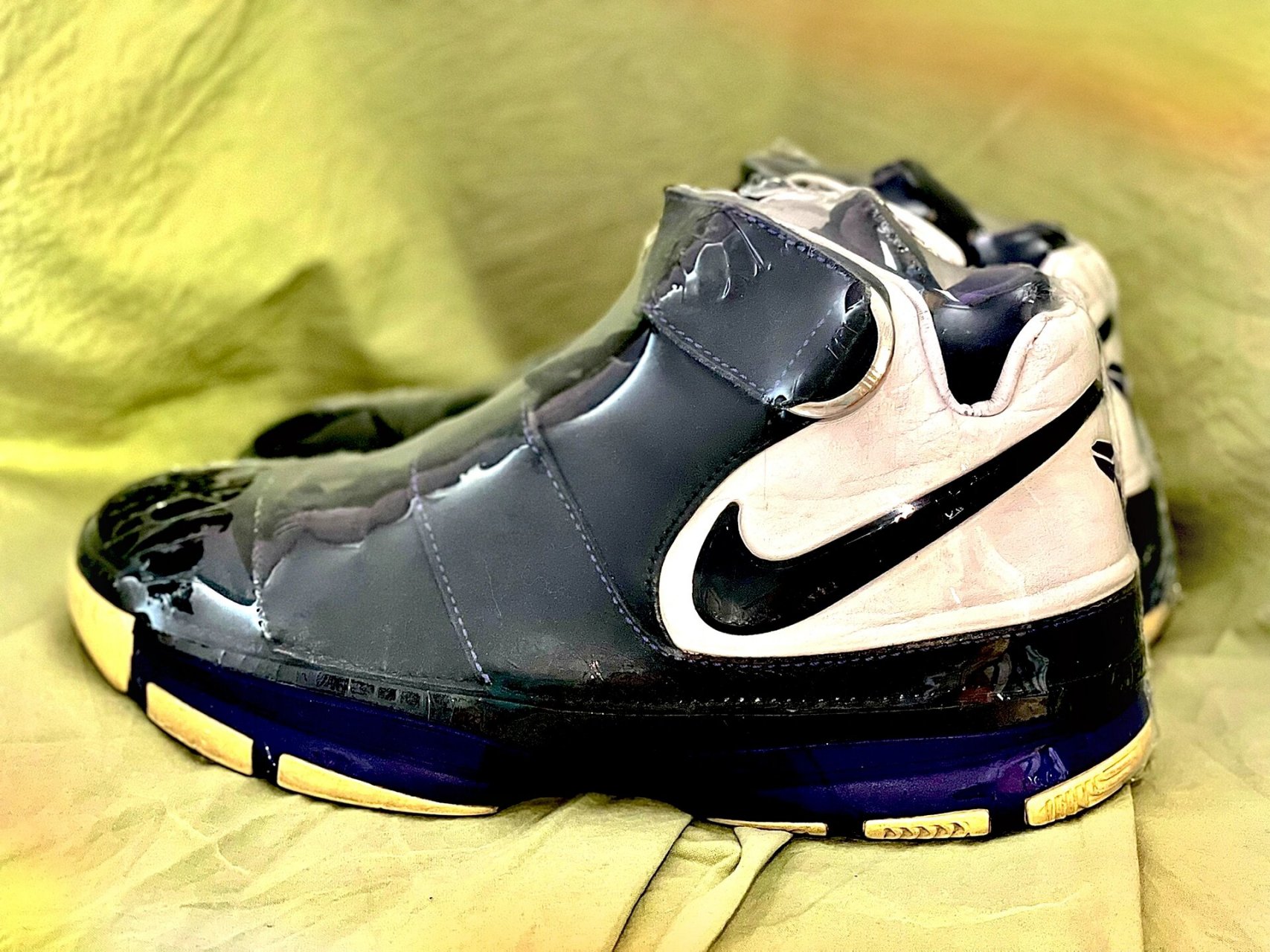 zoom kobe 2 "拼搏""生存" 科比是史上首位同时拥有三款不同形态签名