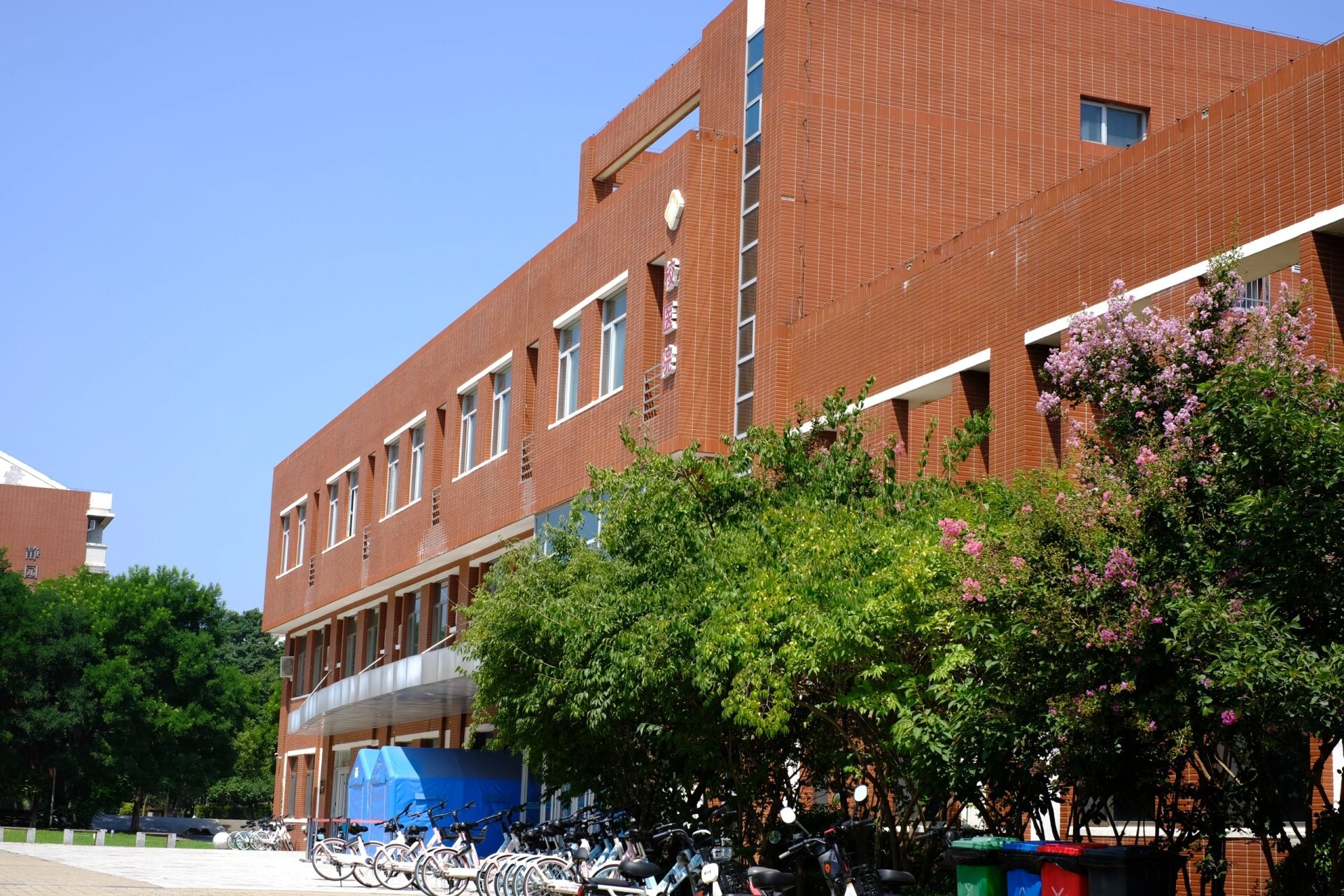 北京理工大学徐特立图书馆 良乡校区