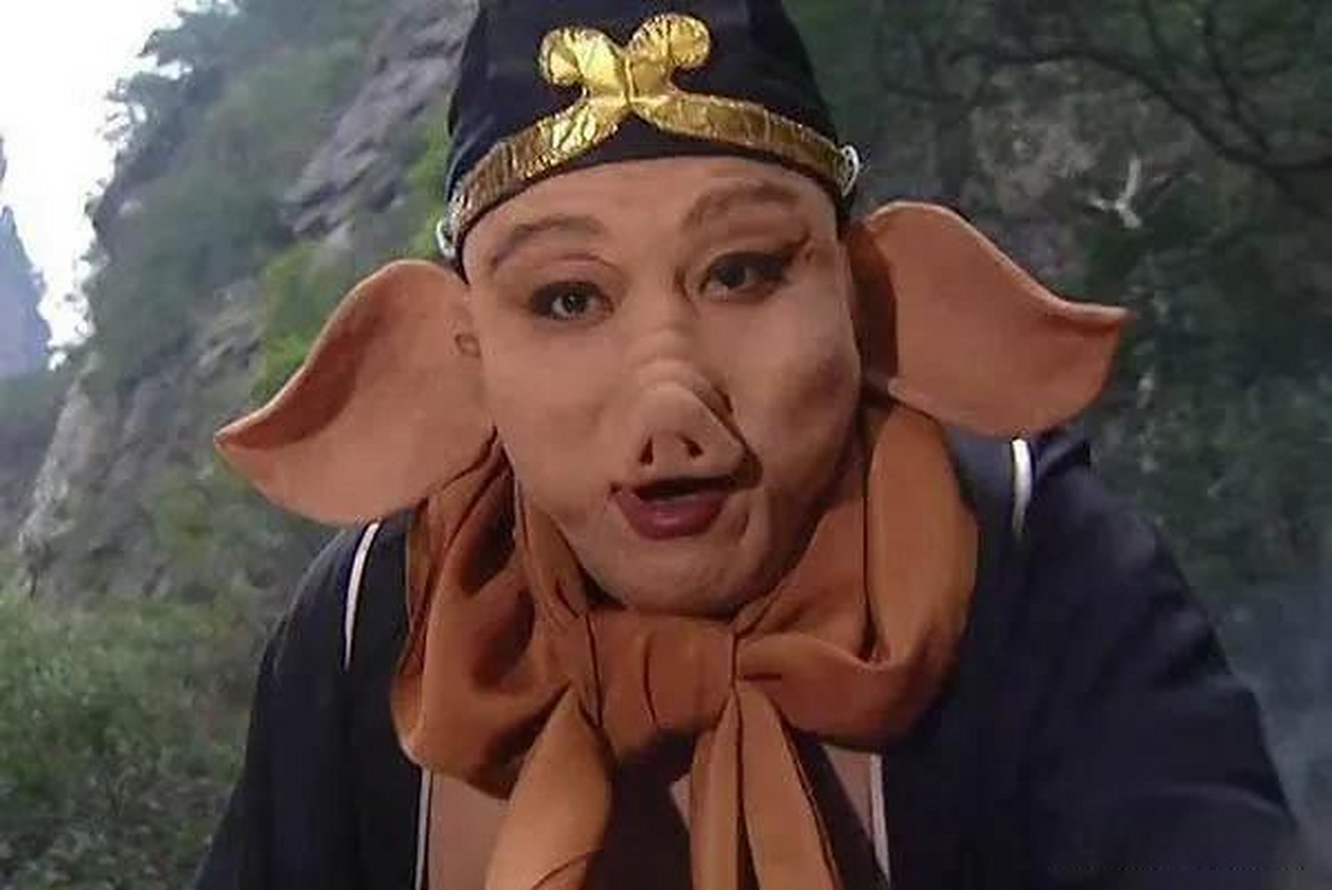 1983年,马德华拍摄"八戒背媳妇"时,导演杨洁给他加了场高难度的"亲热