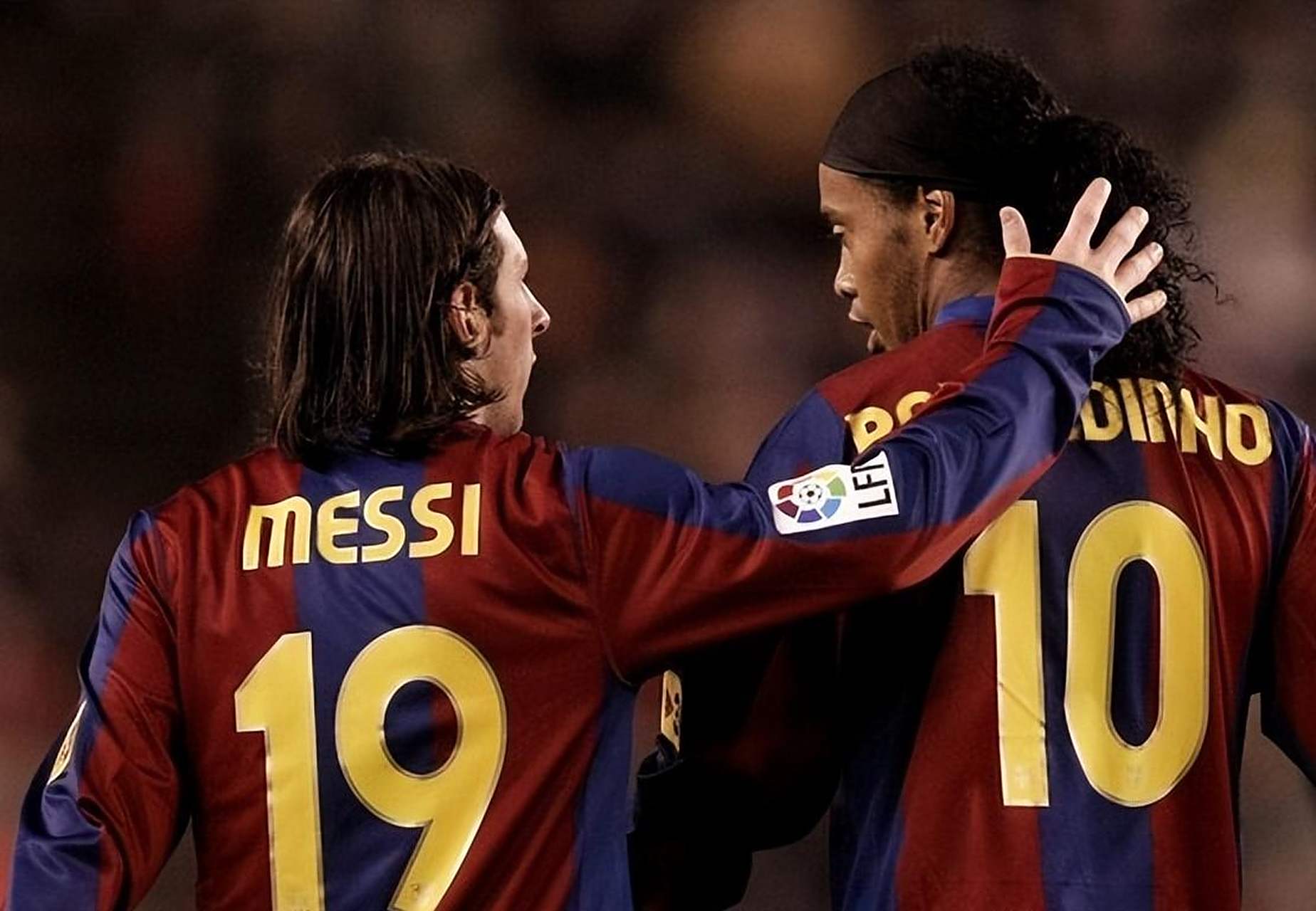 罗纳尔迪尼奥提到了莱昂内尔·梅西