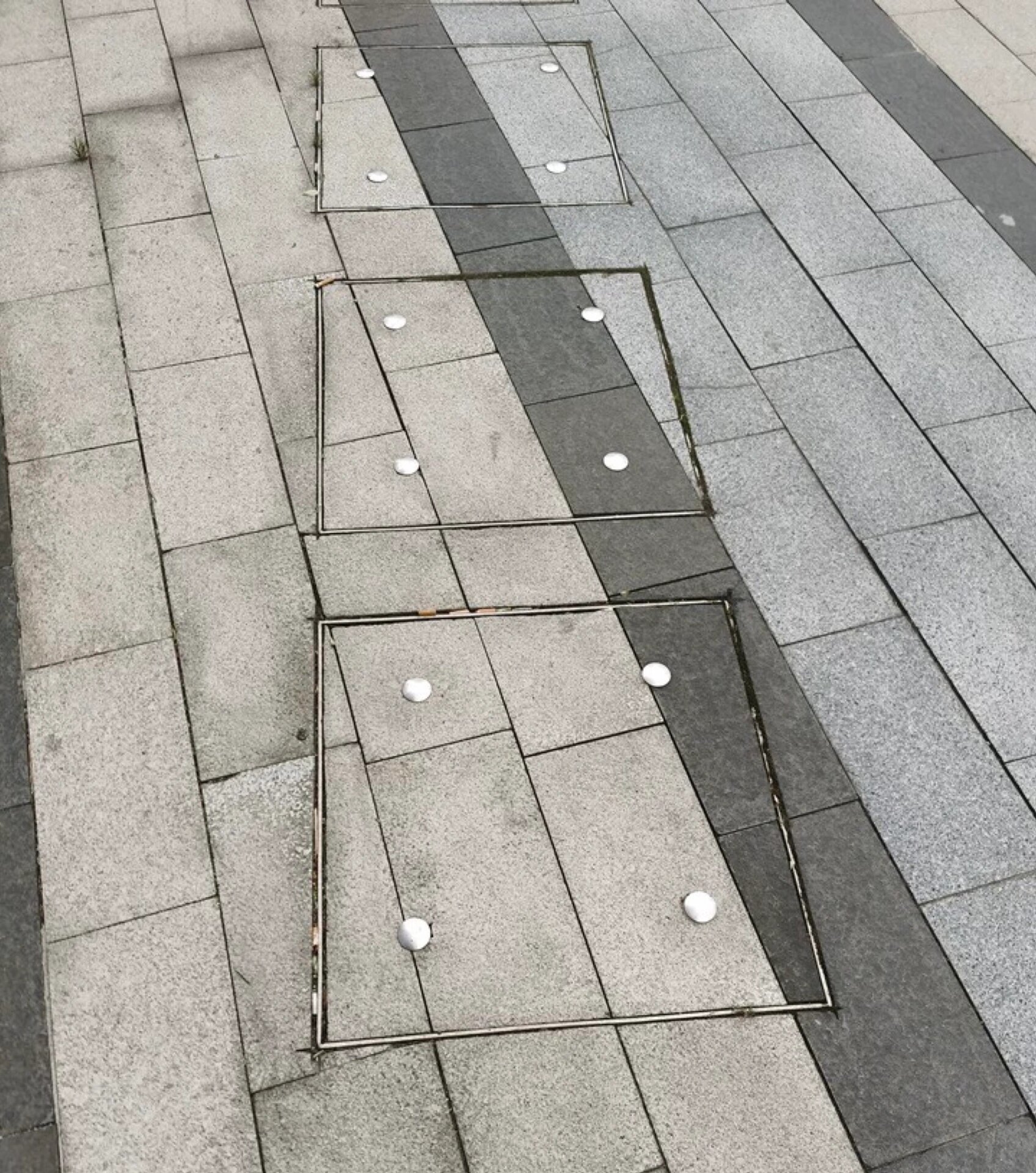 佰强金属-不锈钢隐形井盖