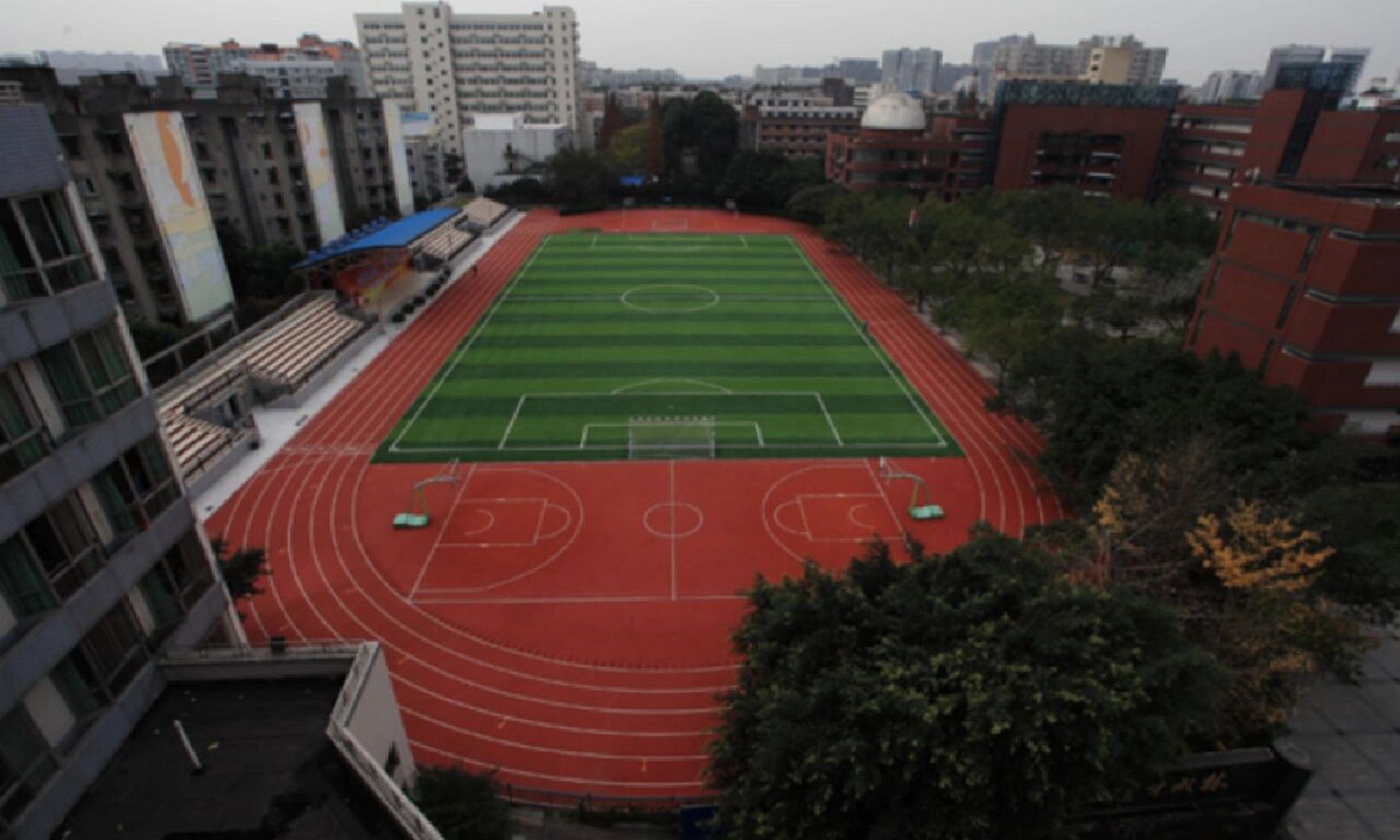 今日分享:玉林中学 (国家重点高中学校) 成都玉林中学芳草校区于1988