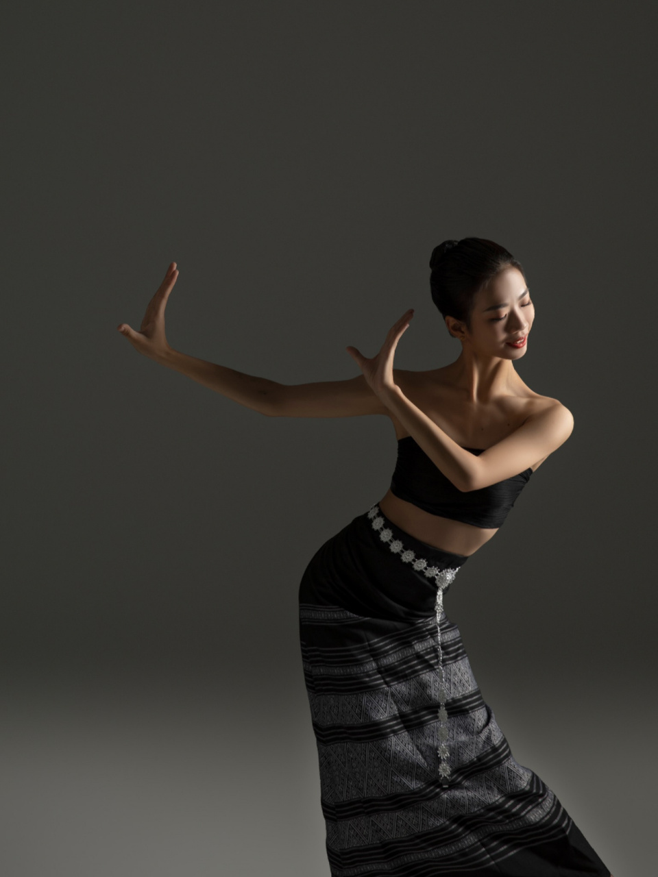 不是专业舞者 也能驾驭的简单傣族造型 简单又好看 傣族造型快来看看