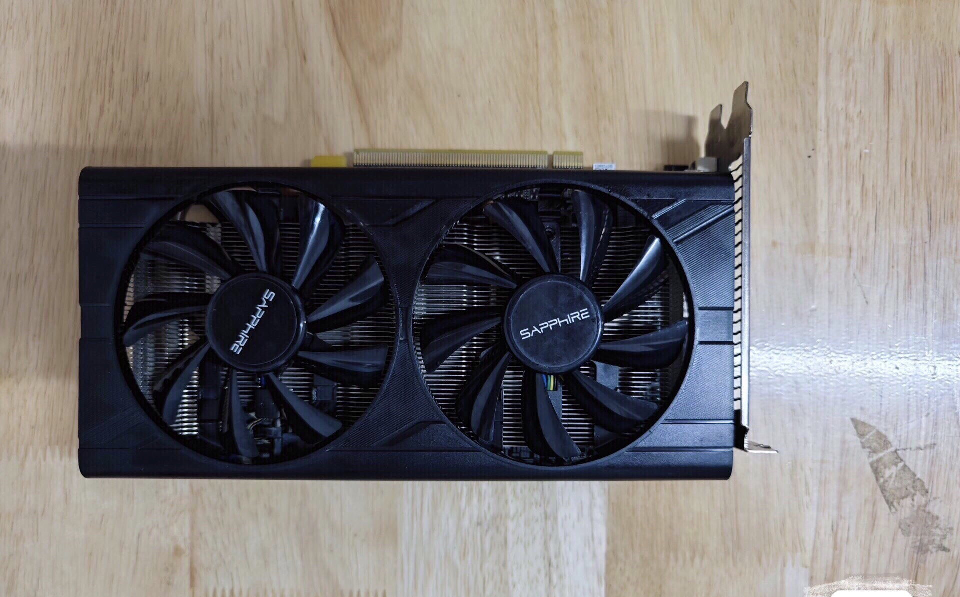 rx580 8g 蓝宝石极光图片