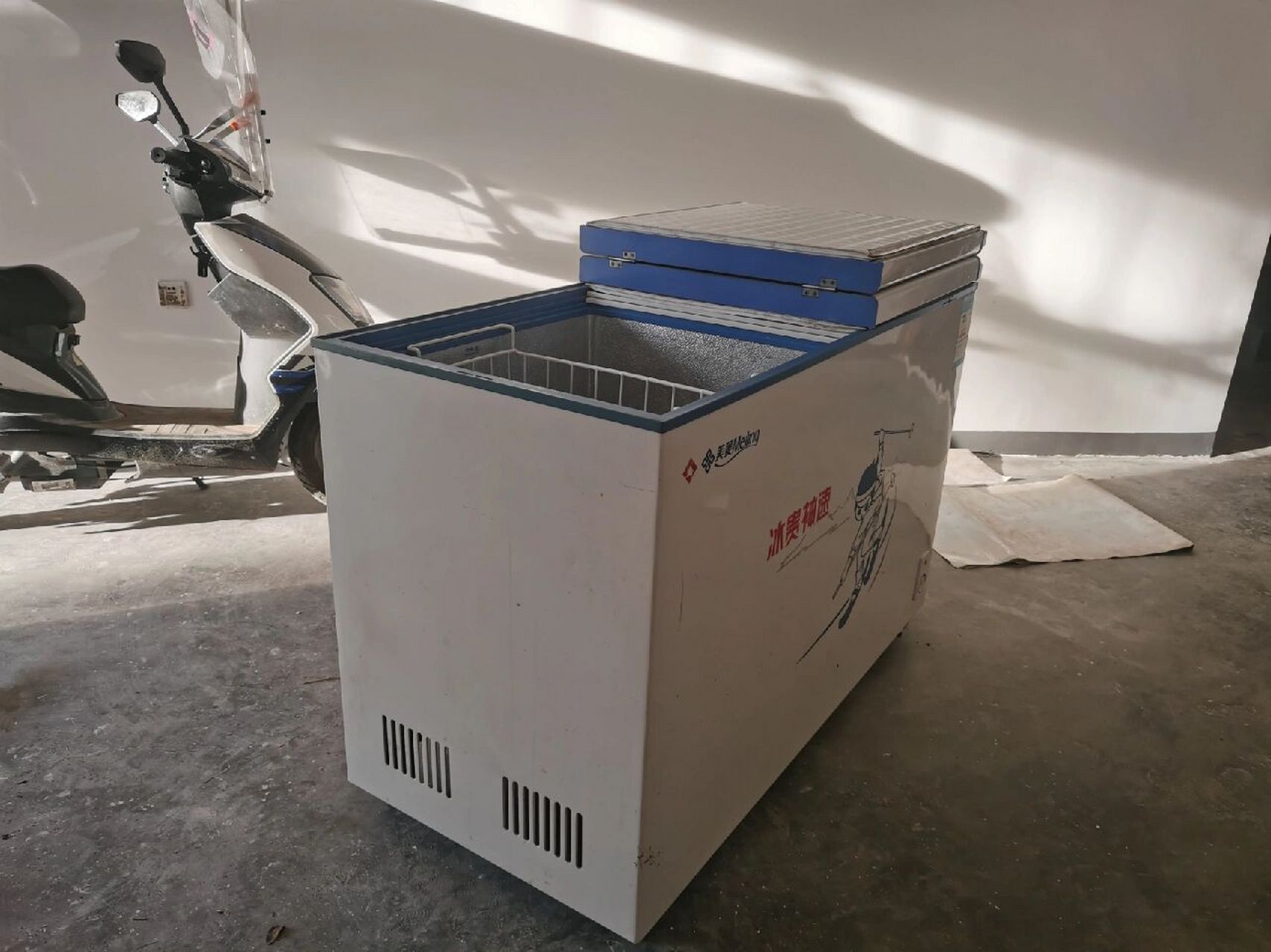 美菱冰柜 二手处理 九成新 1000有意向可小刀