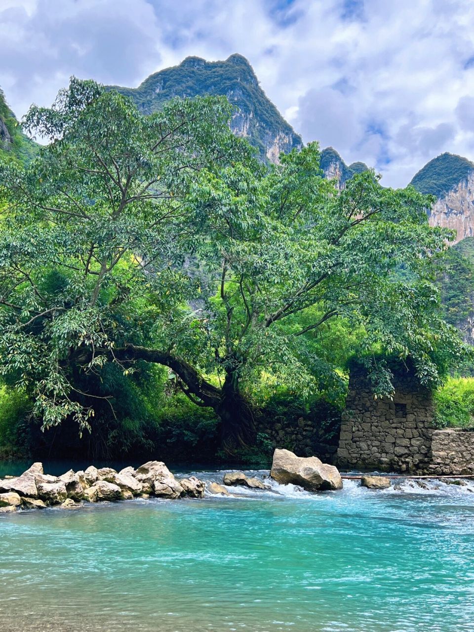 贵州第二站罗甸大小井 罗甸算是贵州的小众景点了,本来是奔着竹筏去的