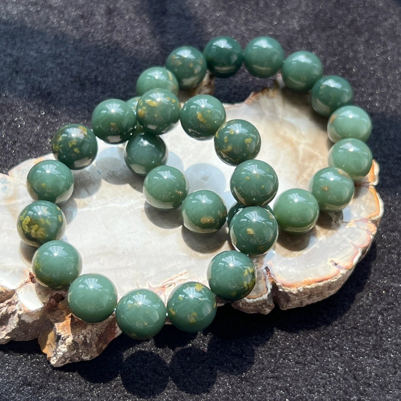 新疆和田玉沙枣青高瓷蓝黄皮手串手链 你见过黄皮特色的沙枣青吗?