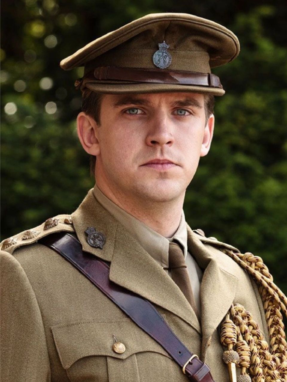 唐顿庄园:大表哥军装解析(上篇) 帅气的面庞,绅士的