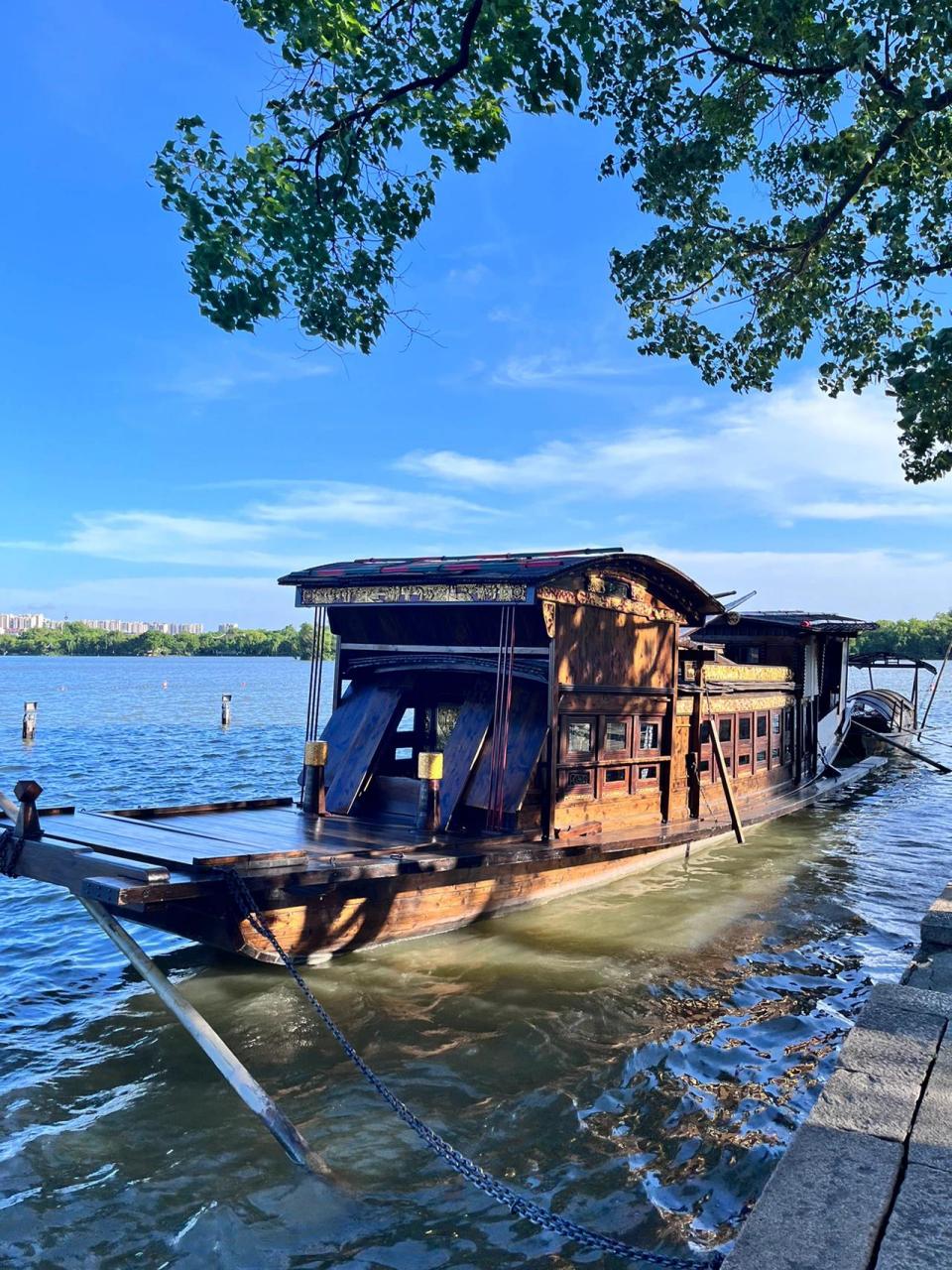 嘉兴游|南湖红船 南湖红船|我们的觉醒年代 红船: 1921年7月底,yd由