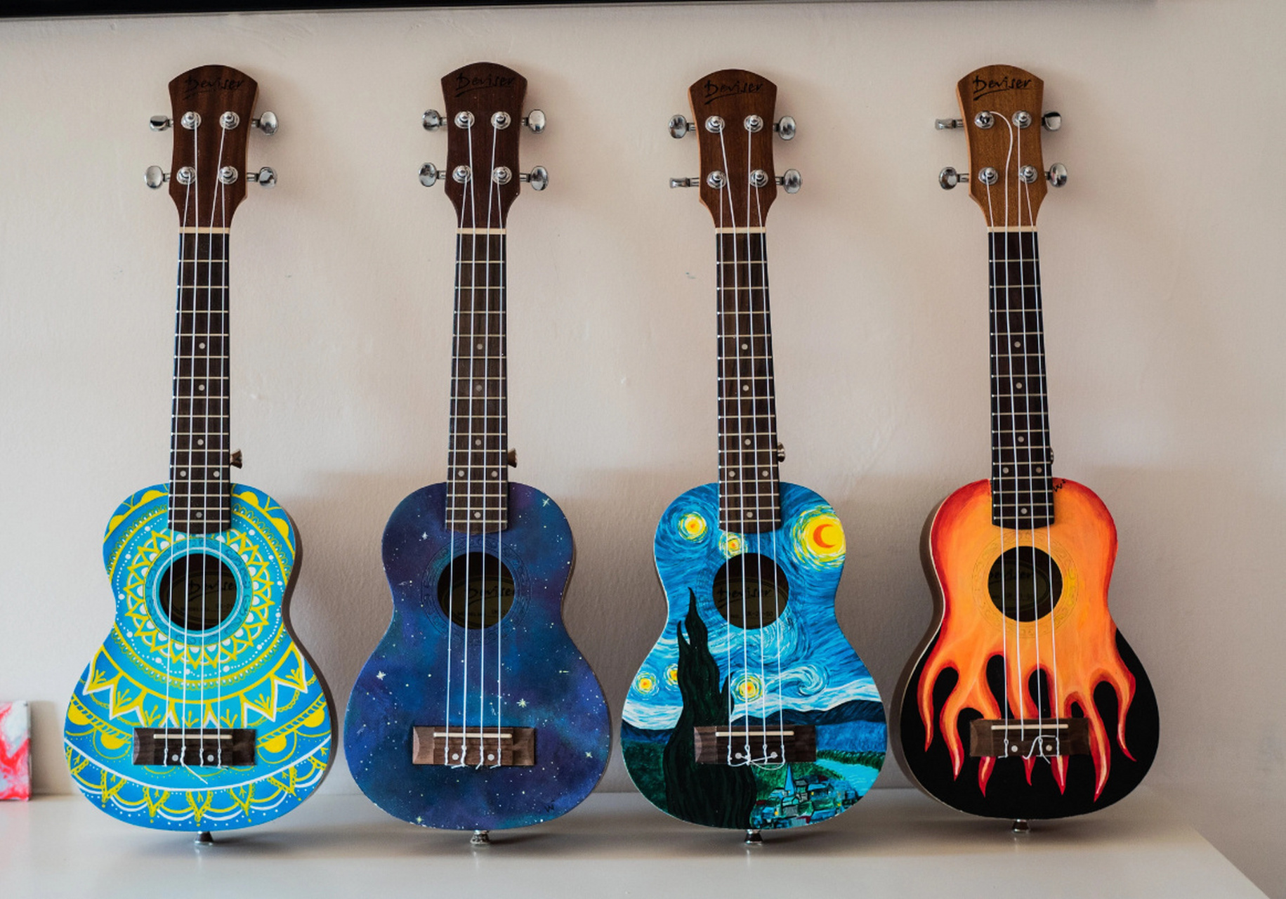 40个超有创意的手绘尤克里里图案集合 近期爆火的手工项目:手绘