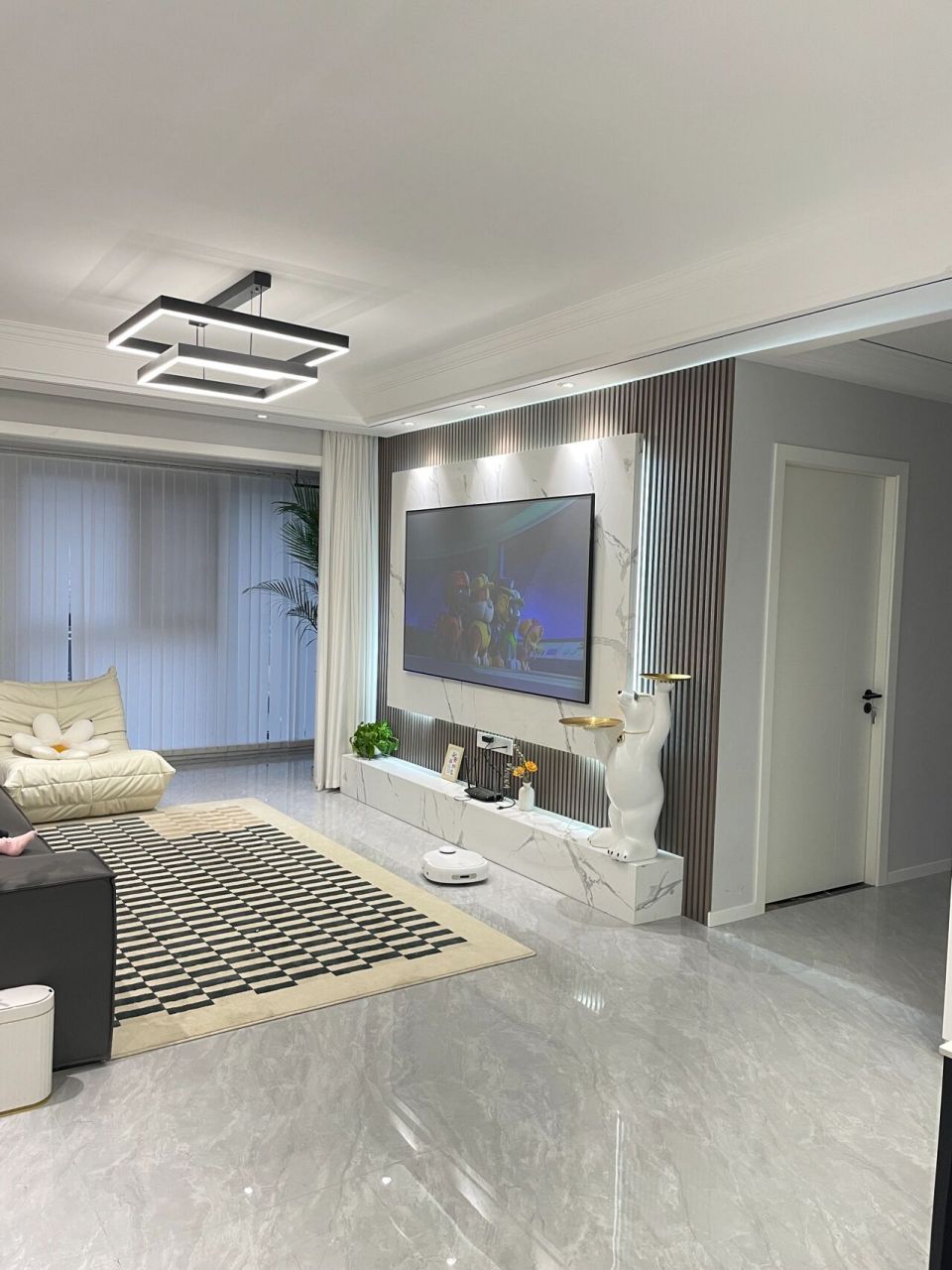 90平三室一厅两卫一厨92我太会设计了 套内大概90左右 典型的客厅大