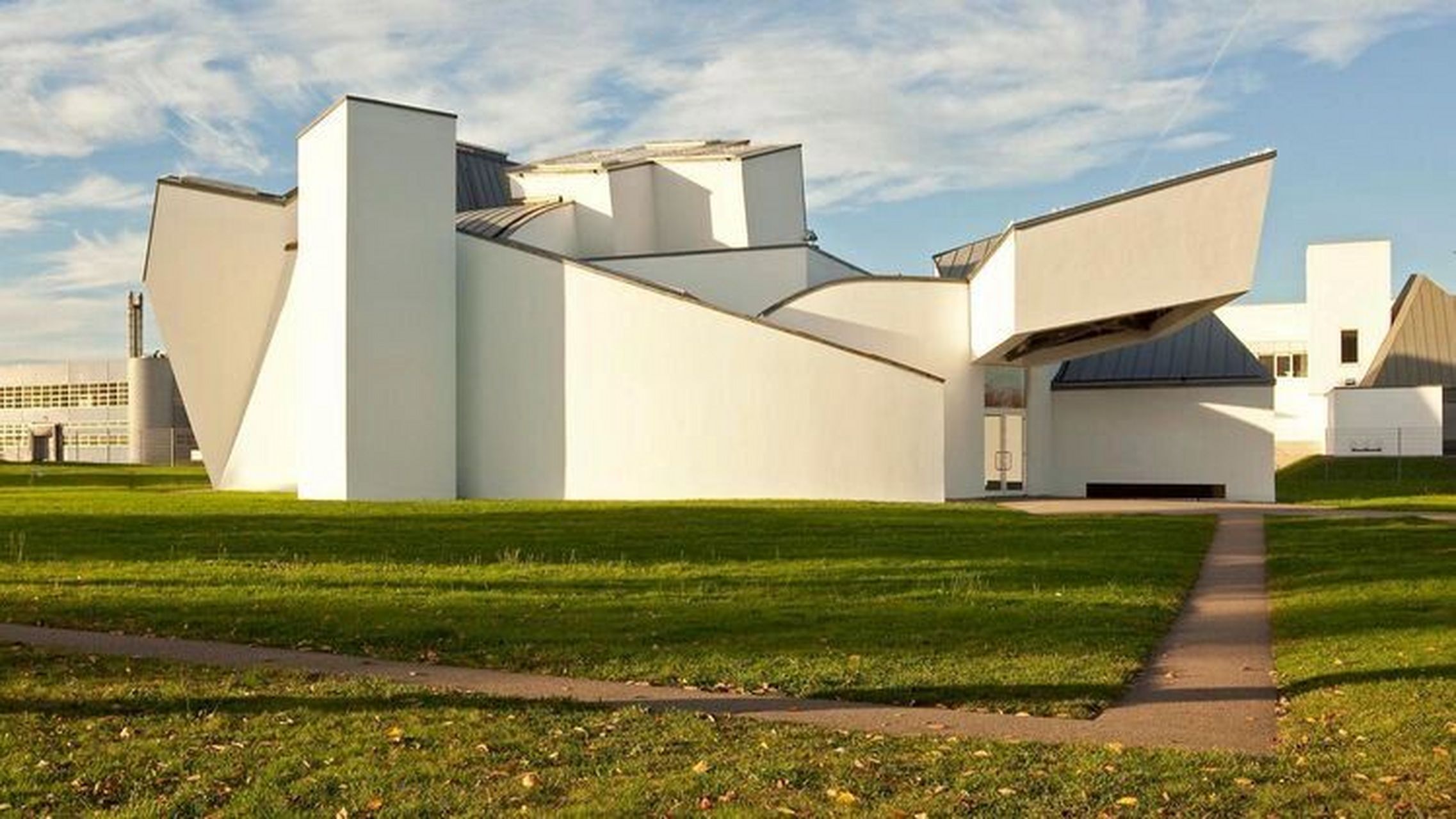 vitra家具博物馆 —— 弗兰克·盖里 弗兰克·盖里(frank owen gehry)