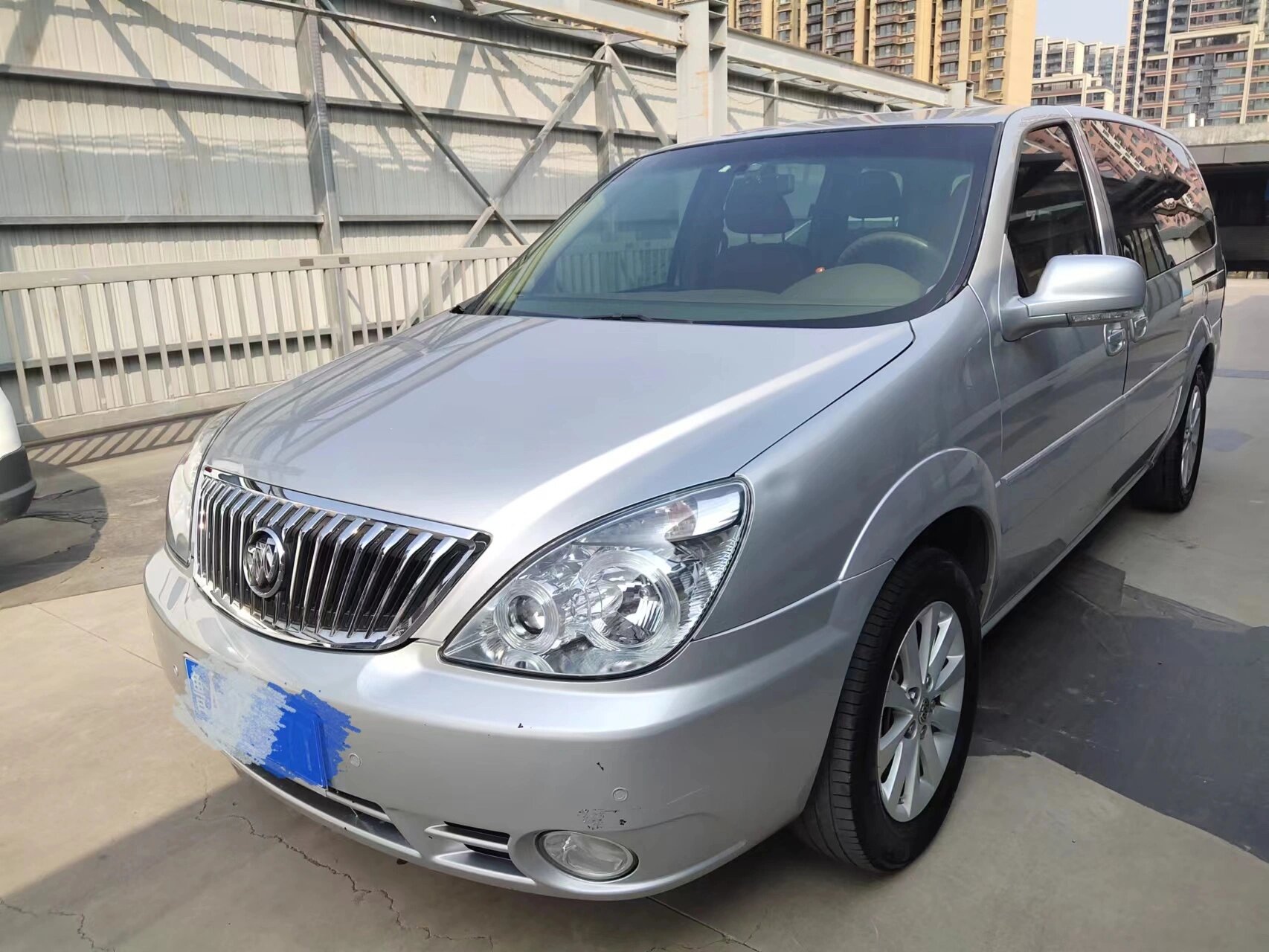 16年gl8 最新到店一台别克gl8 16年上牌 2.