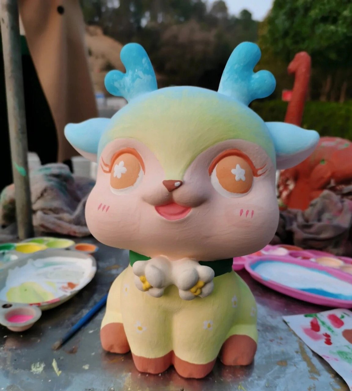 小麋鹿石膏娃娃 小麋鹿石膏娃娃～ 总要涂一次娃娃吧～ 晒一下你的小