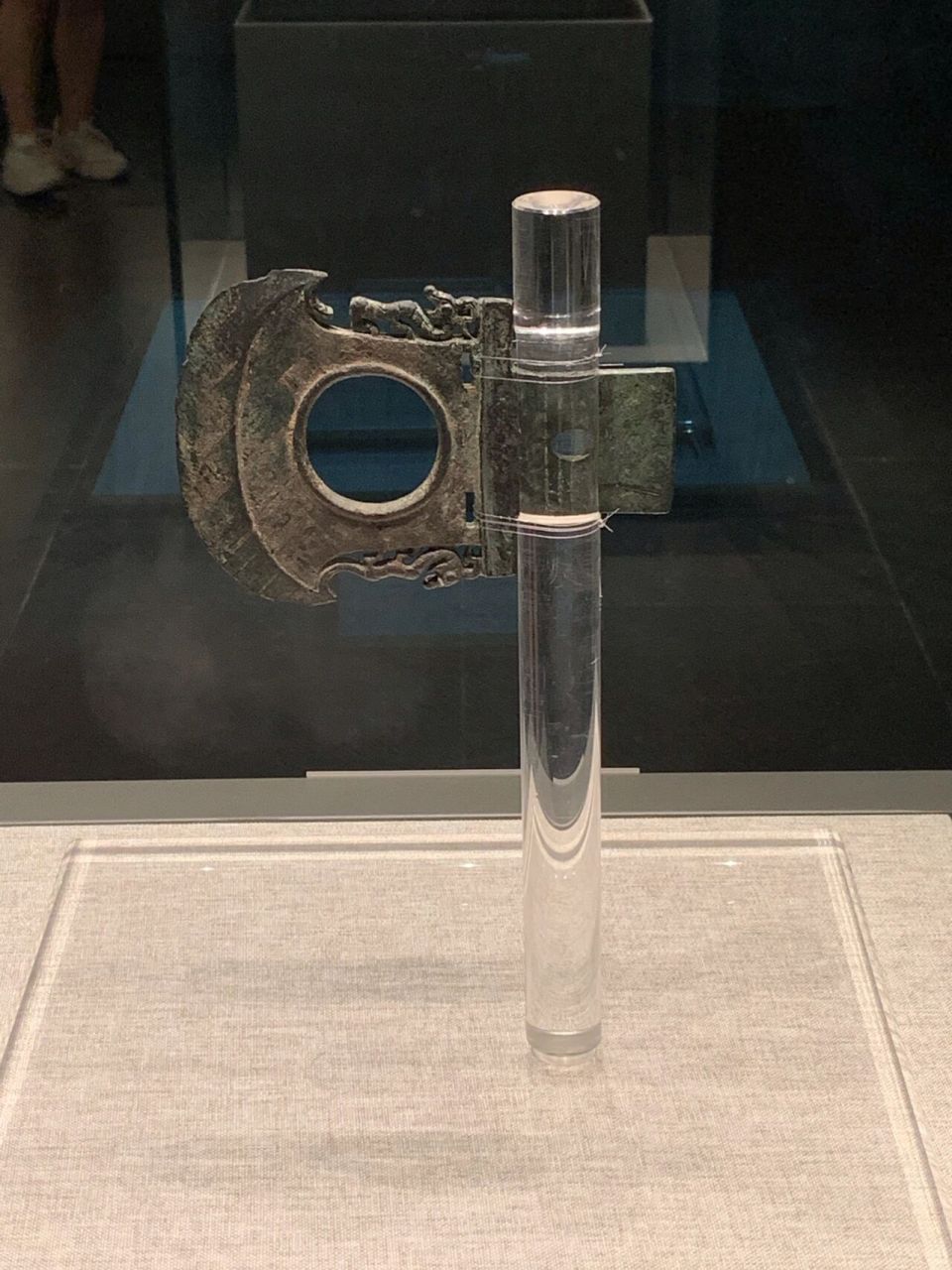 透雕夔龙纹铜钺|西周 96兵器 96西周(公元前1046-前771年) 96