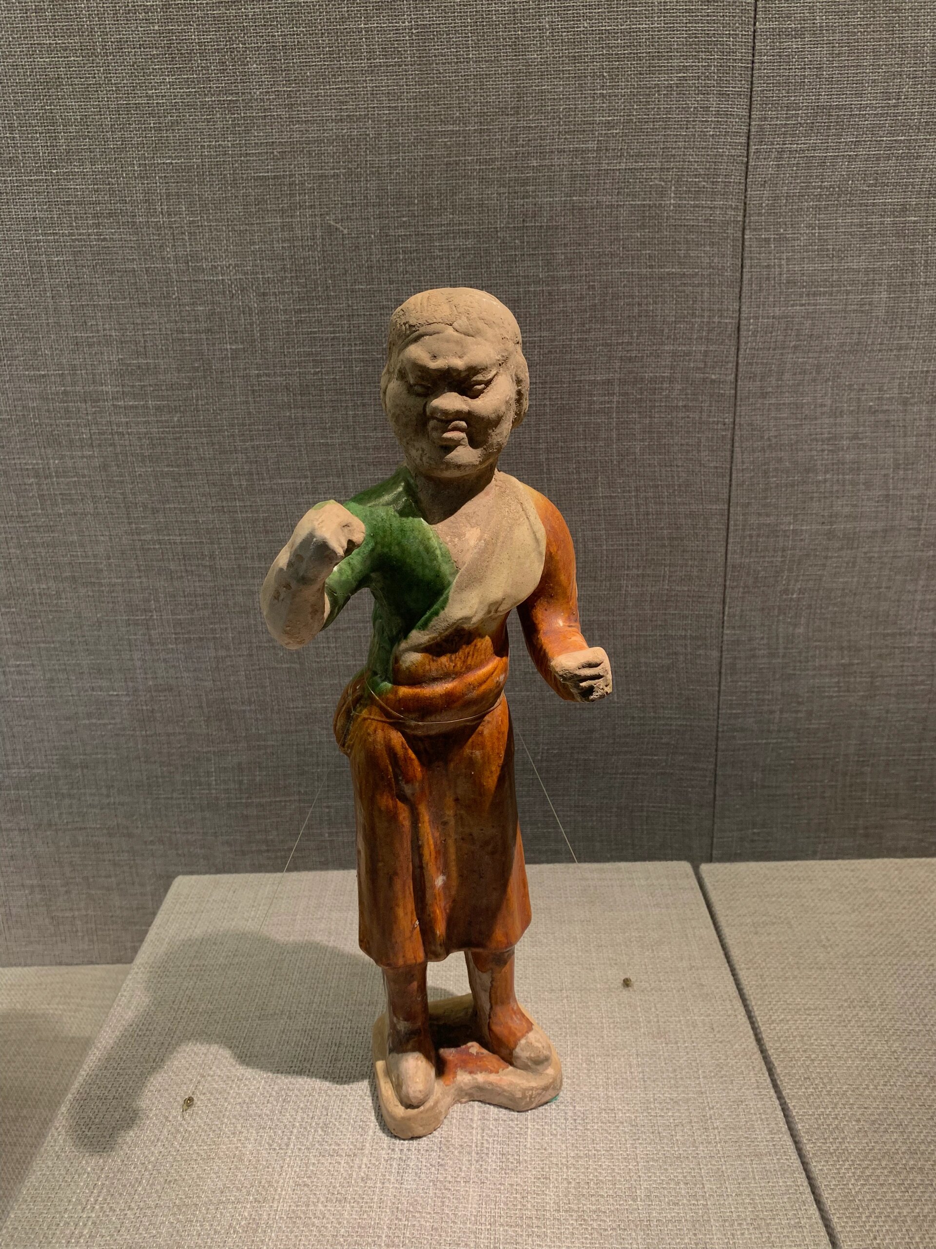 唐三彩人物篇～ 洛阳博物馆的唐三彩宝贝们, 在干嘛? 咦?