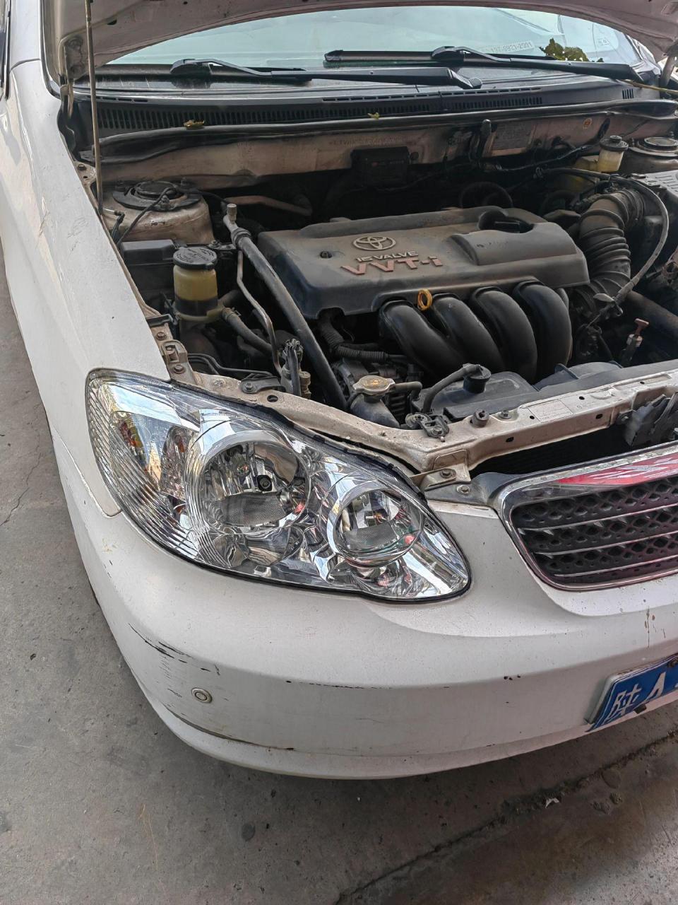 丰田花冠更换大灯灯壳