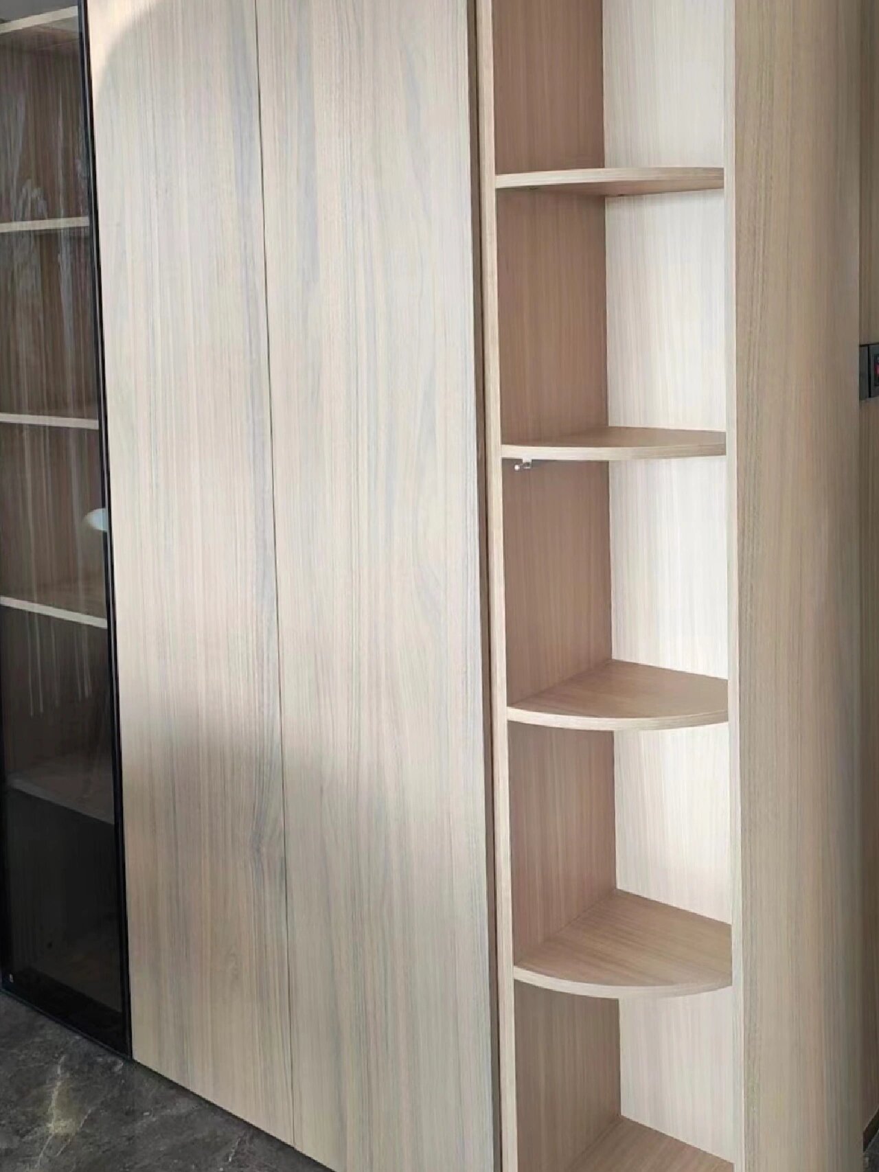 胡桃木实木贴皮定制柜体柜门墙板