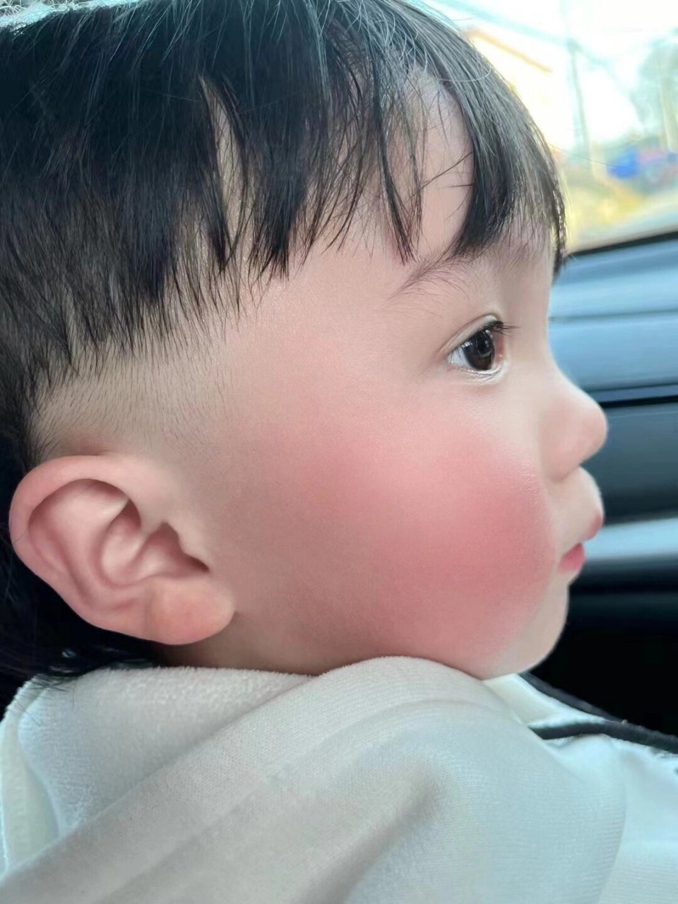 太萌辣| #大眼萌娃# #大眼睛宝宝# #可爱宝宝# #被你萌化了# #今日份