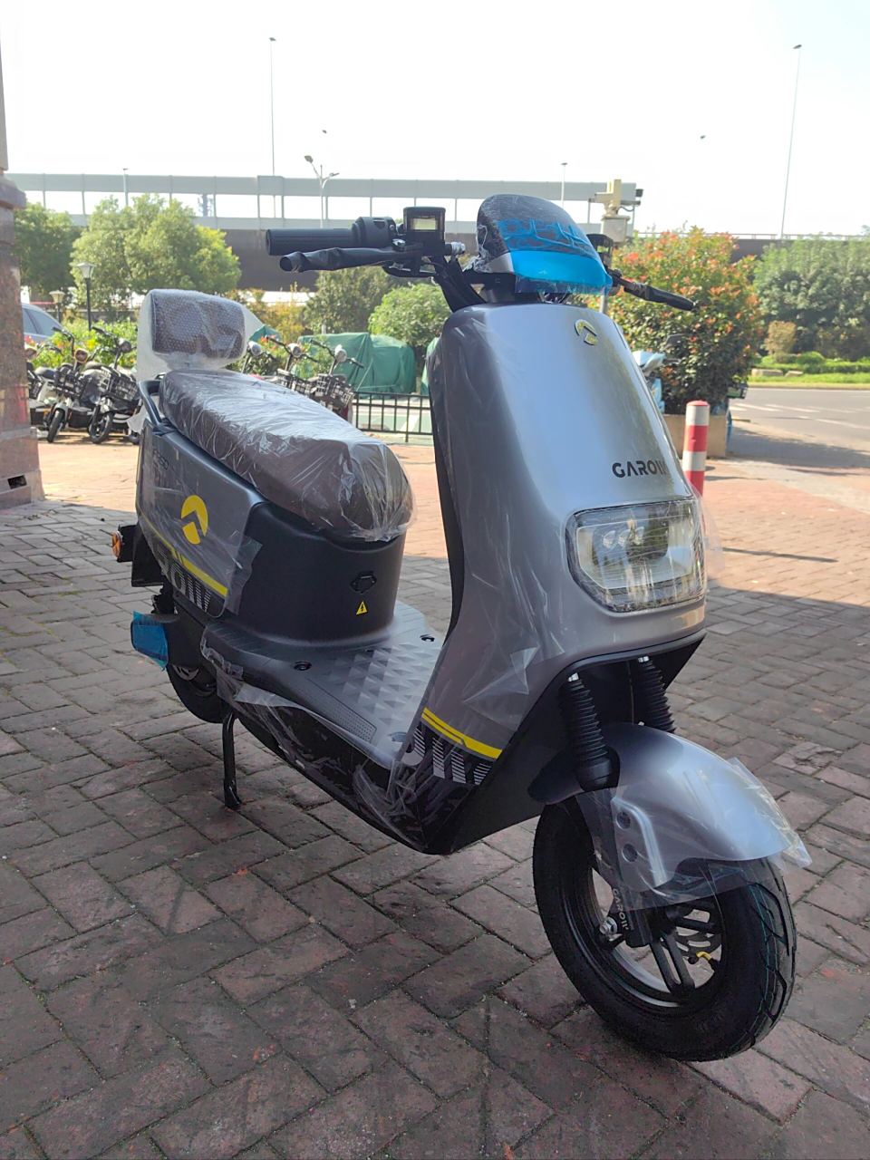 金箭 r350 到货了 全新72v金箭r350特价秒杀2388 元 全新72v20a超威