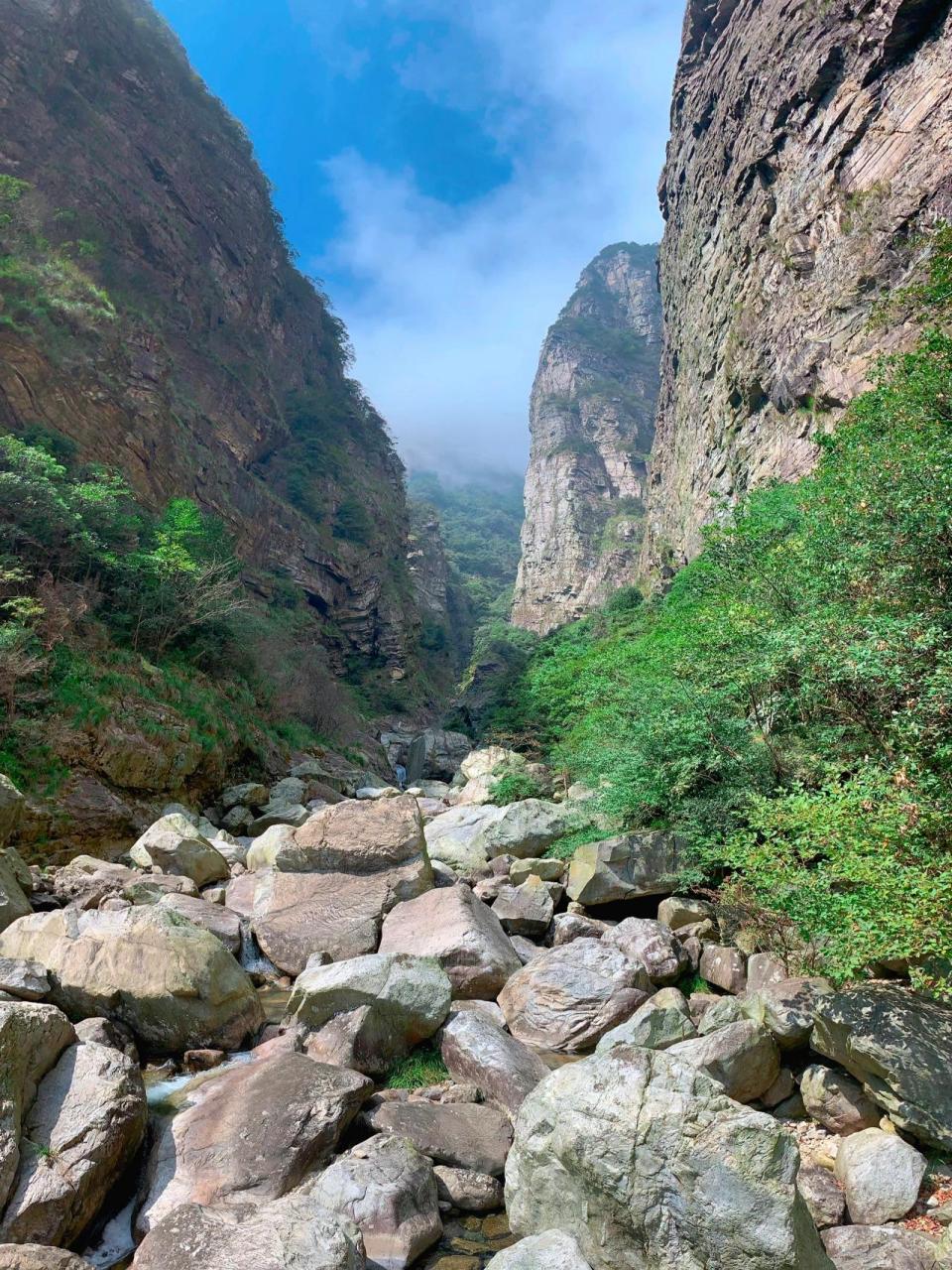 廬山前往三疊泉旅遊攻略 第一天去了廬山西線,所以第二天遊東線!