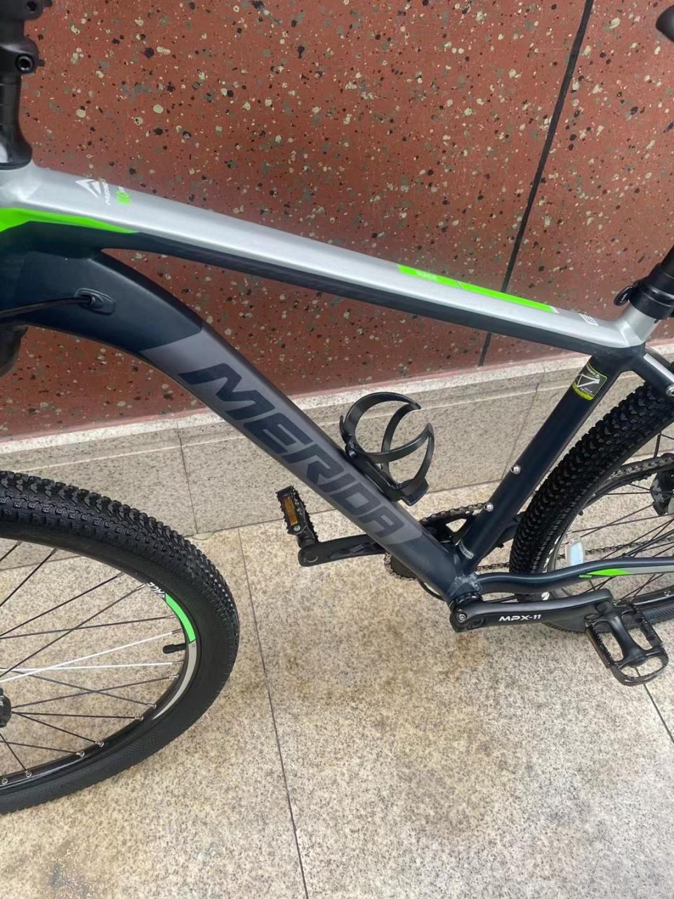 美利达挑战者600,11速线控前叉,17车架,27.5轮组