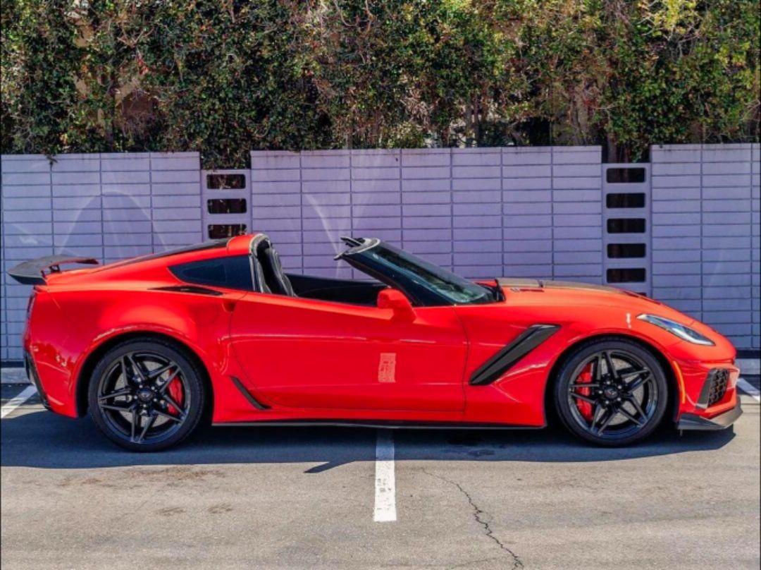 科尔维特c7 zr1,不仅仅是一辆跑车,它更是美国汽车文化的骄傲与削征