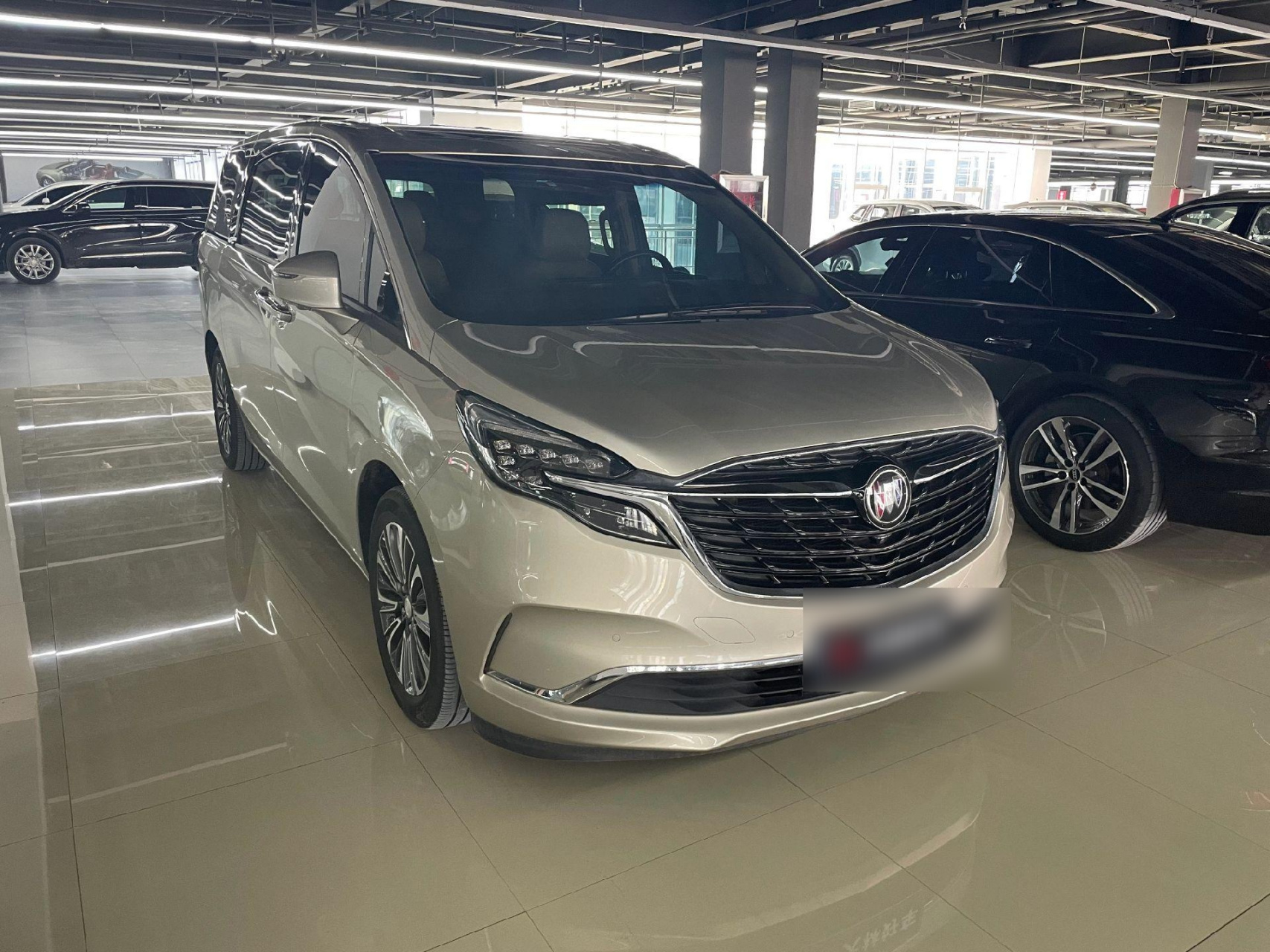 别克gl8 2021款 es陆尊 653t 豪华型,2.4万公里实表