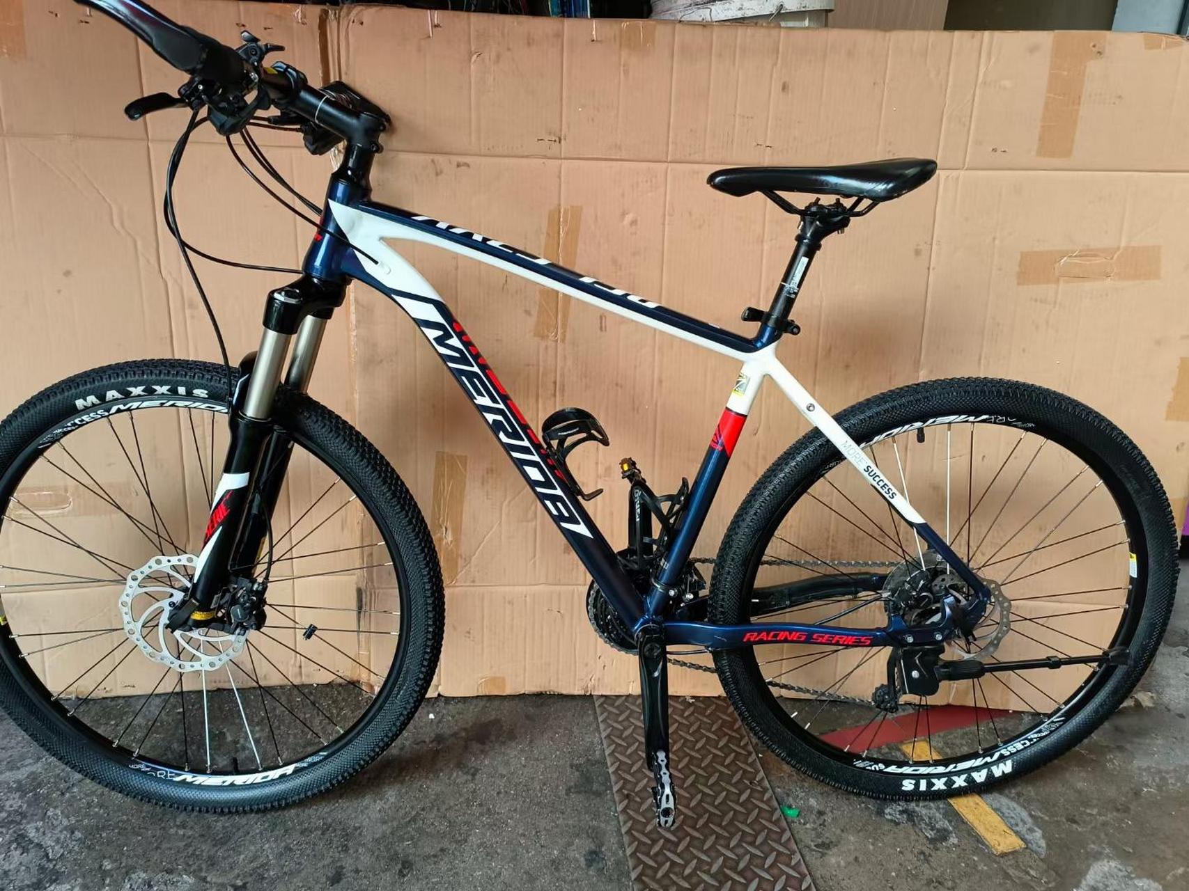 美利达战神730,前后双油碟30速,气庒前叉带线空锁死,车架19寸,成色很