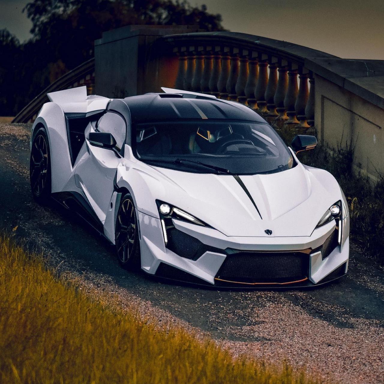 w motors92"中东狼王"  lykan hypersport,芬尼尔supersport