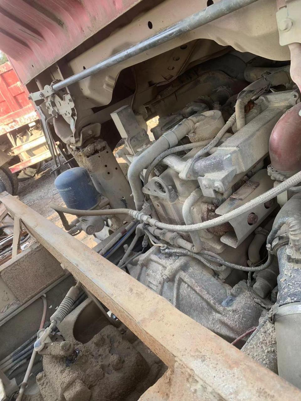 刚到一台极品2017.7月重汽王牌757b,国四带中冷增压玉柴4108发动机.