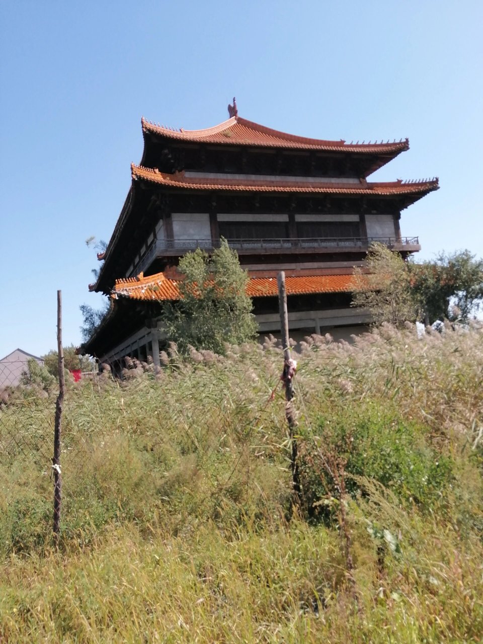 哈尔滨天恒山龙兴寺 本来是上山祈福许愿保平安的,可惜寺庙还在施工
