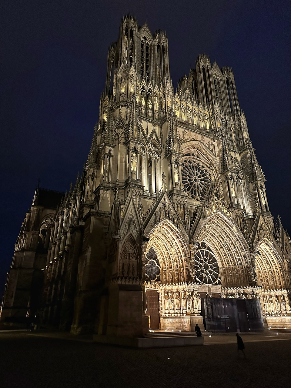 兰斯大教堂|比巴黎圣母院更美更震撼 兰斯大教堂(reims cathedral)在