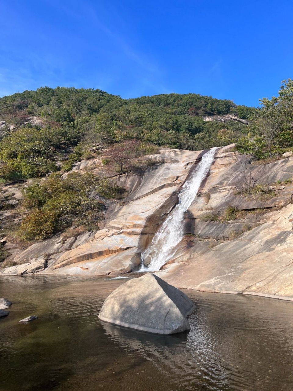 岫岩石湖瀑布图片