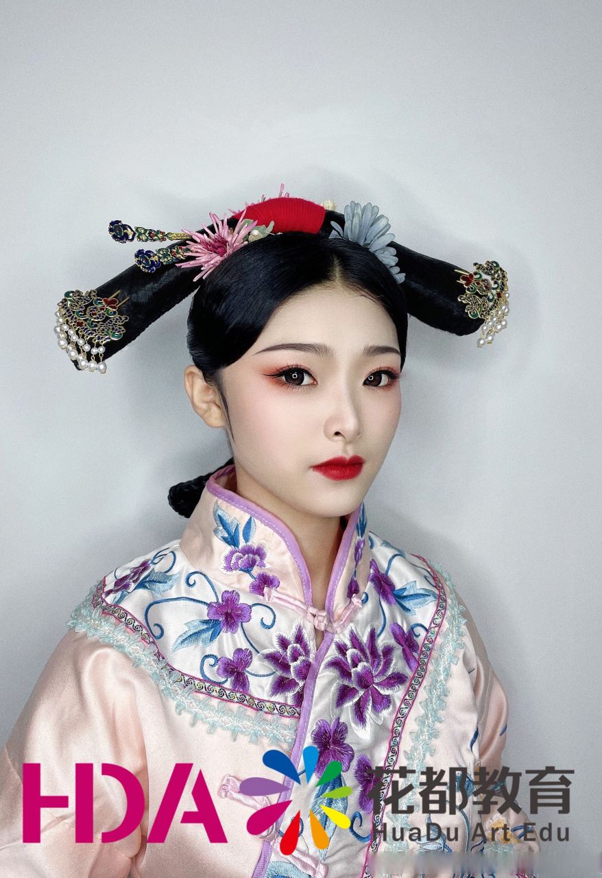 美妆#  今日课堂作品:清朝-小两把头妆面造型 #石家庄##石家庄身边事