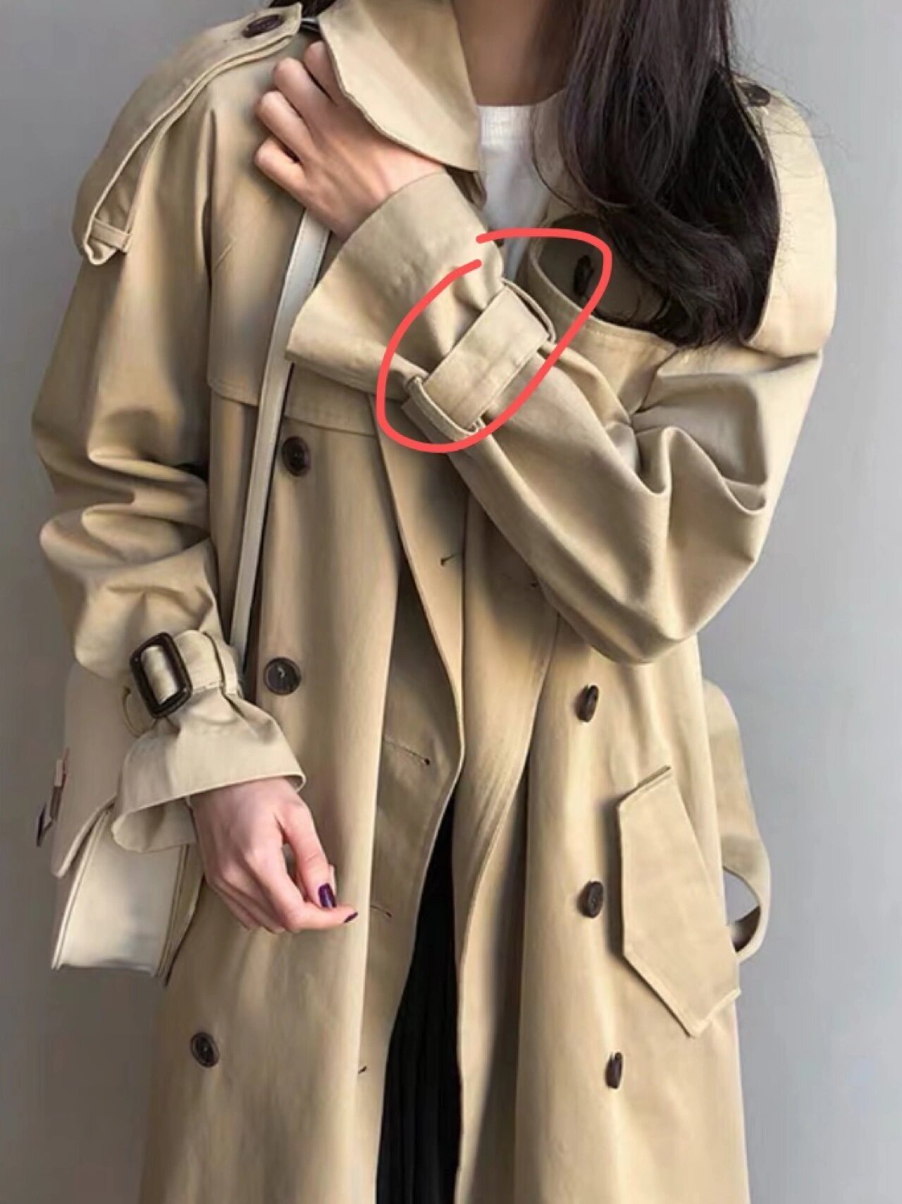 风衣袖口绑带丢了一个怎么办?