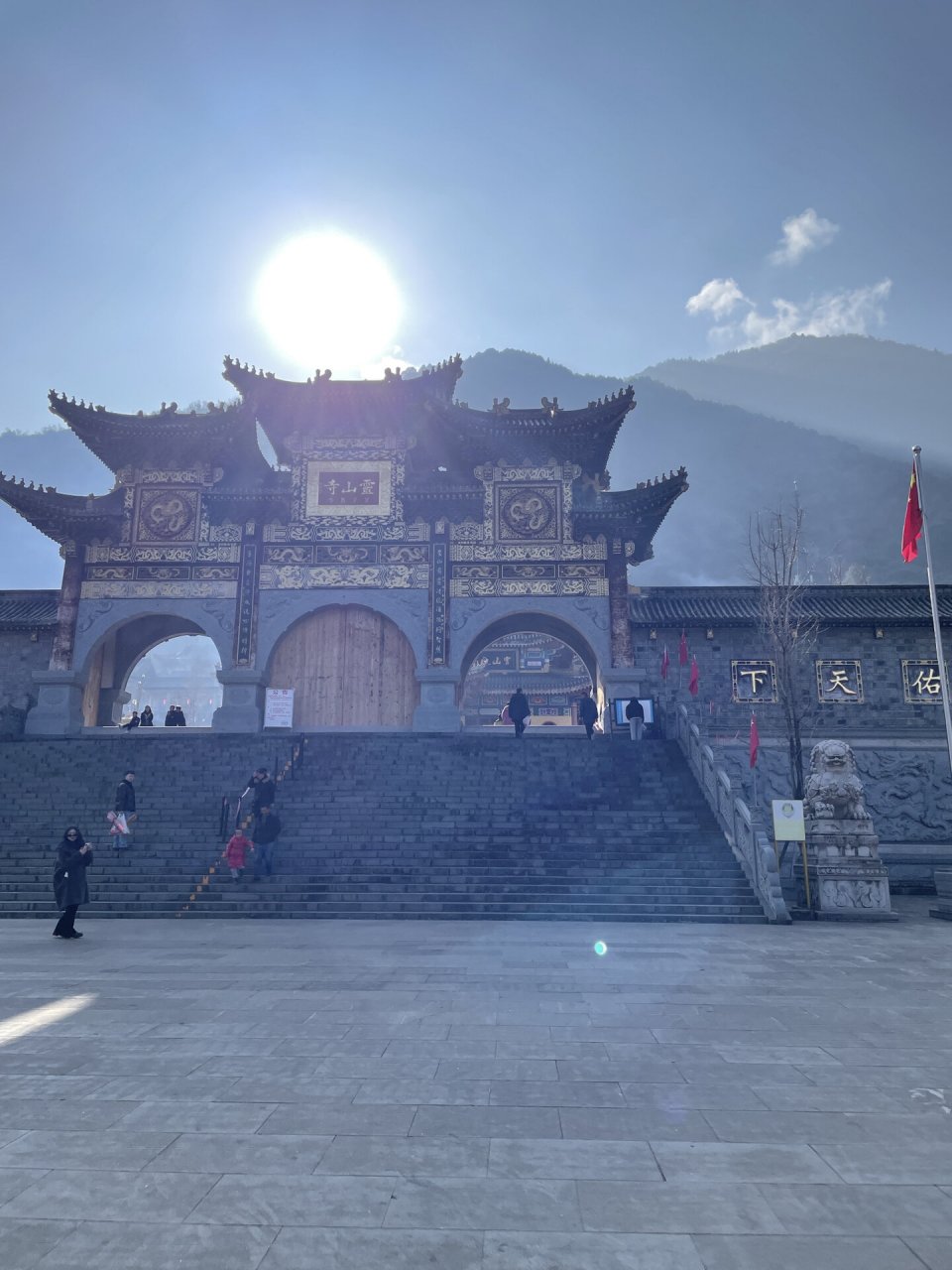 西昌灵山寺图片