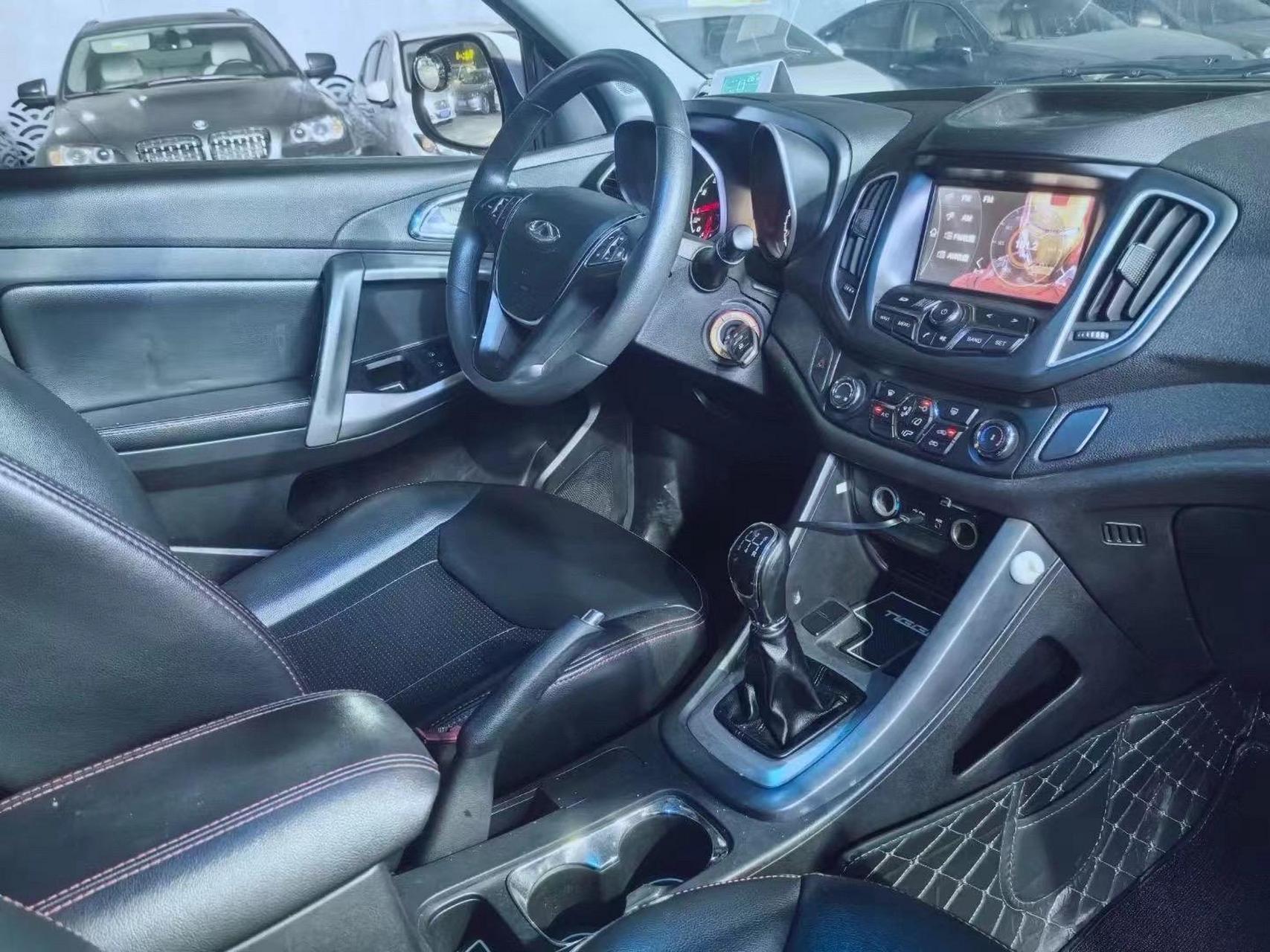 最新拿下14年7月奇瑞瑞虎5手动挡  安全行驶8万公里 车况精品 内饰