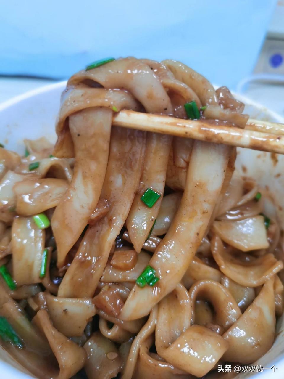 不,是热干粉 武汉热干面好吃,其实也可以要老板下热干粉 有没有友友