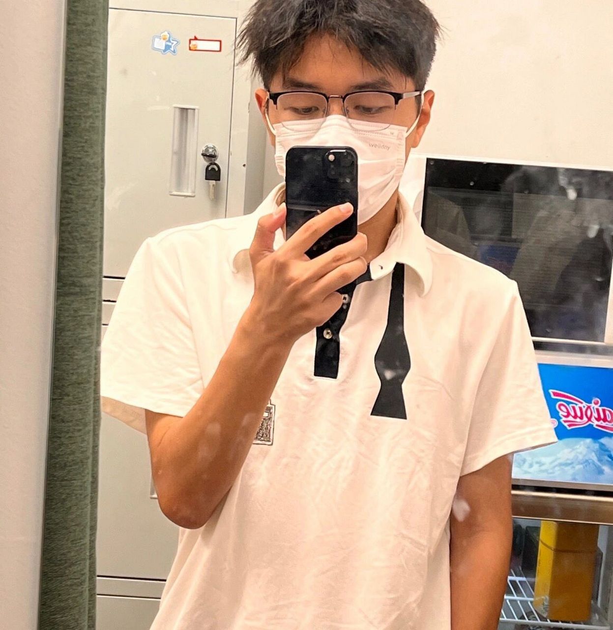 肯德基工作服有点小帅