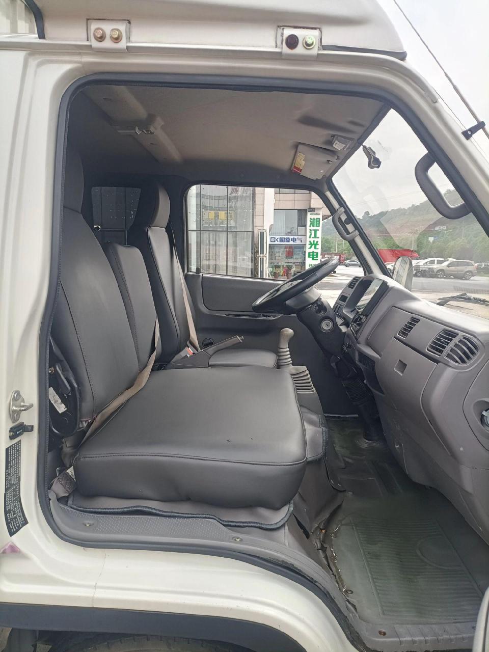 9595新到拉快递神器,2020年上牌,江铃顺达栏杆货车,五档,132马力