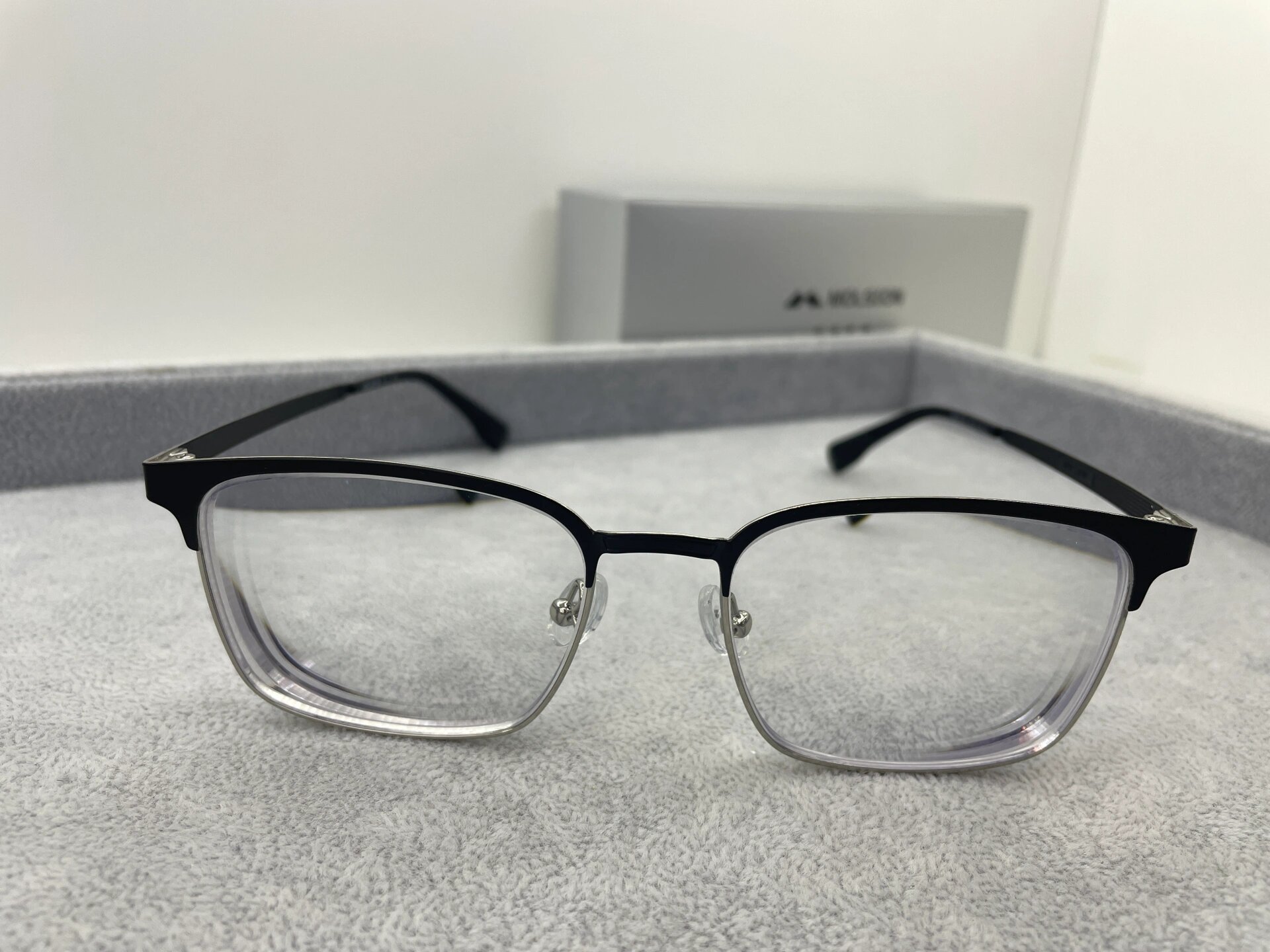 镜片中要说高性价比我首推凯米u6 凯米作为韩国品牌 很早就来中国了