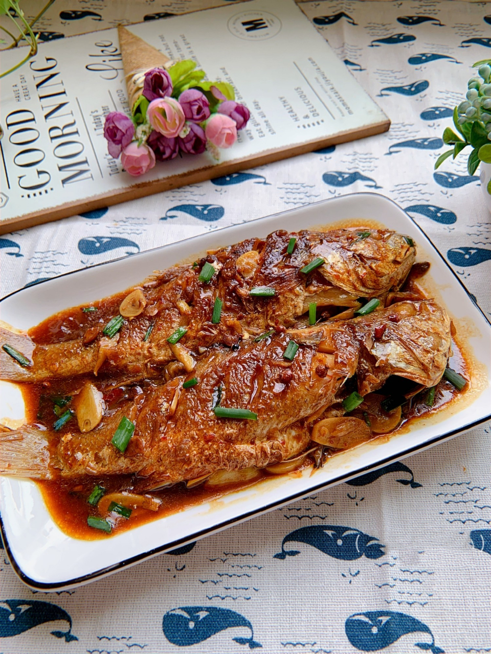 红烧小黄鱼 92159215红烧小黄鱼,鲜嫩多汁7575巨美味75